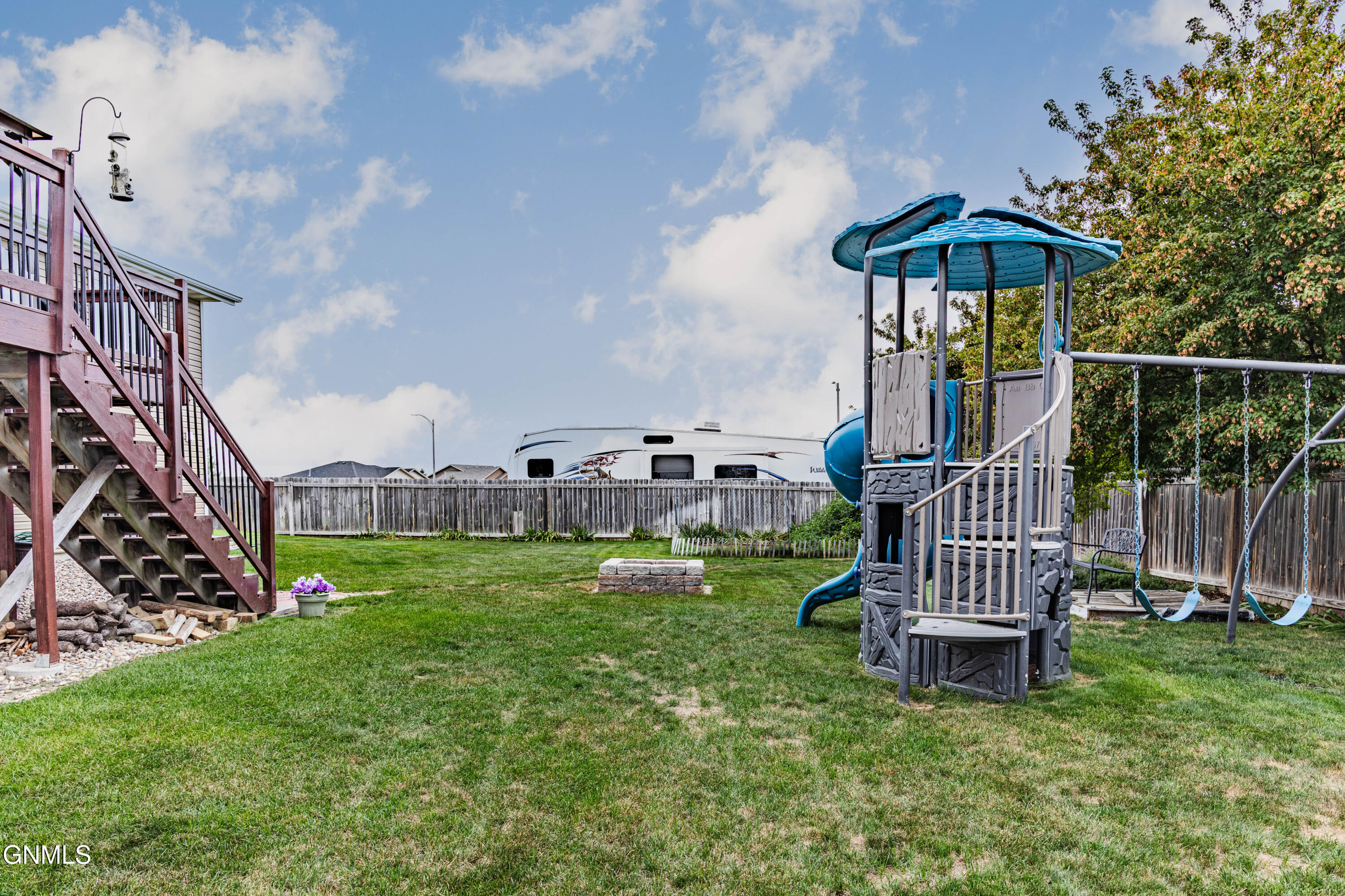 main property photo 51