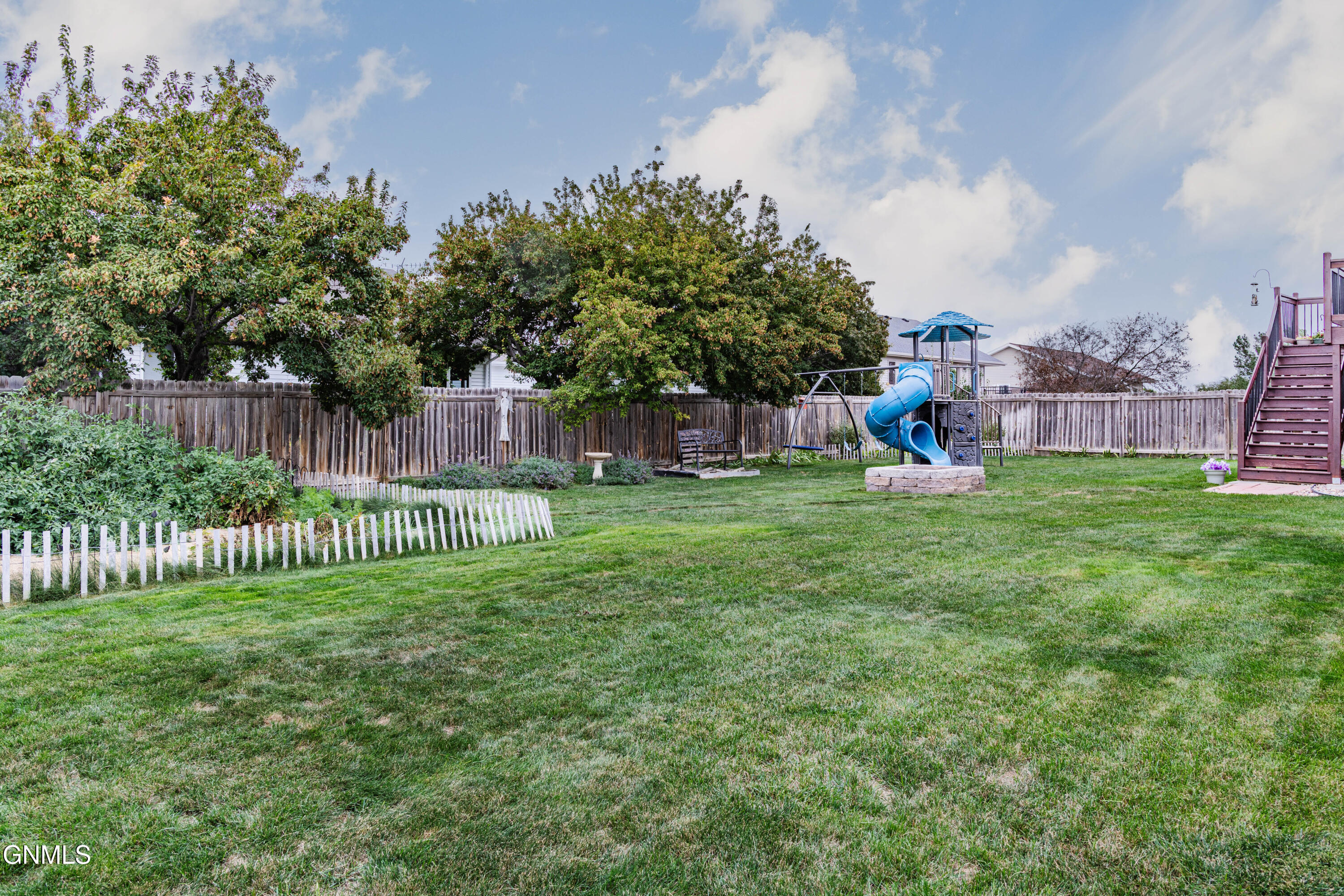 main property photo 59