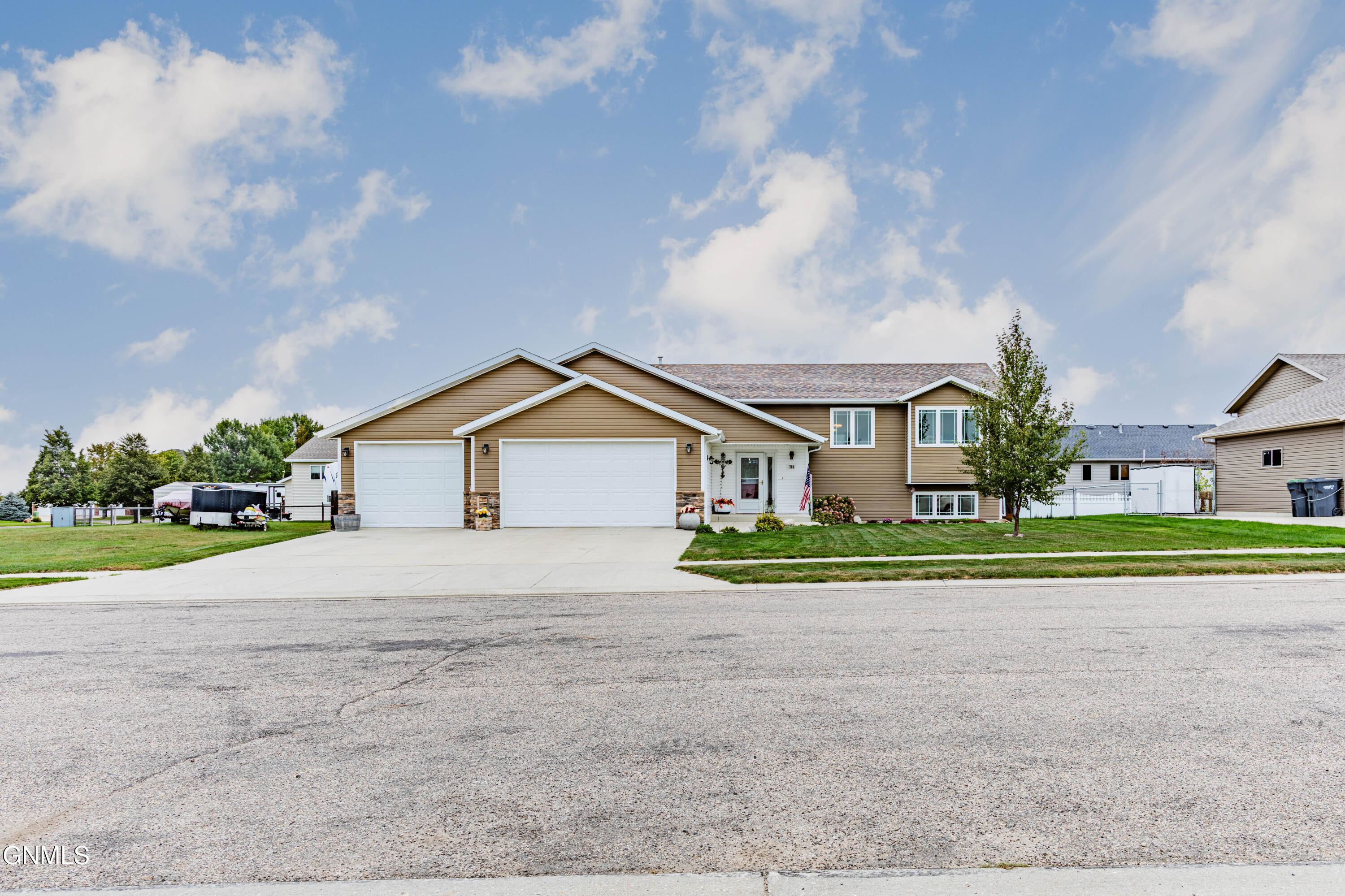 main property photo 60
