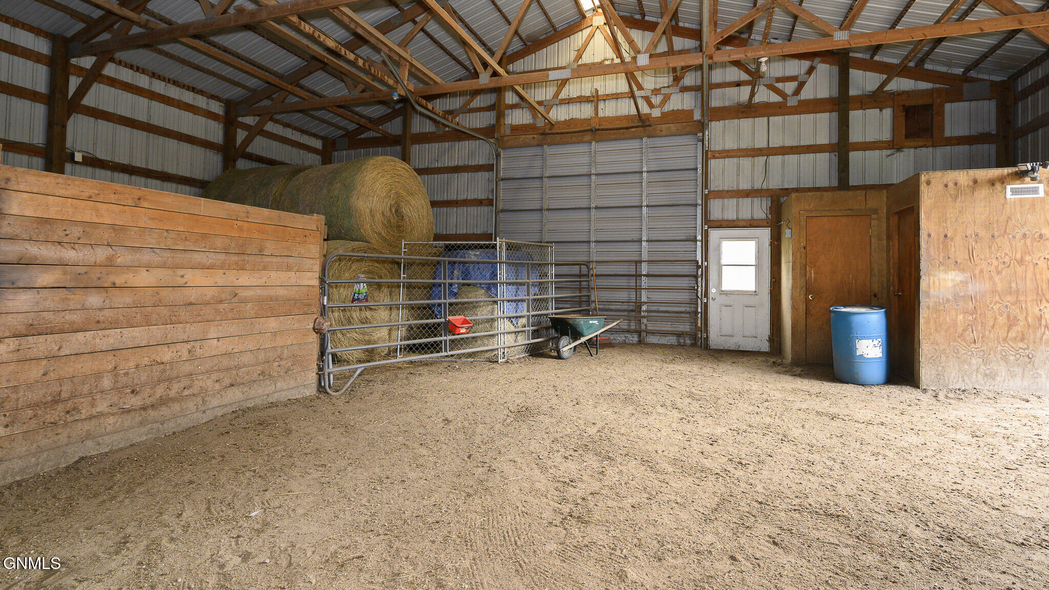 main property photo 59