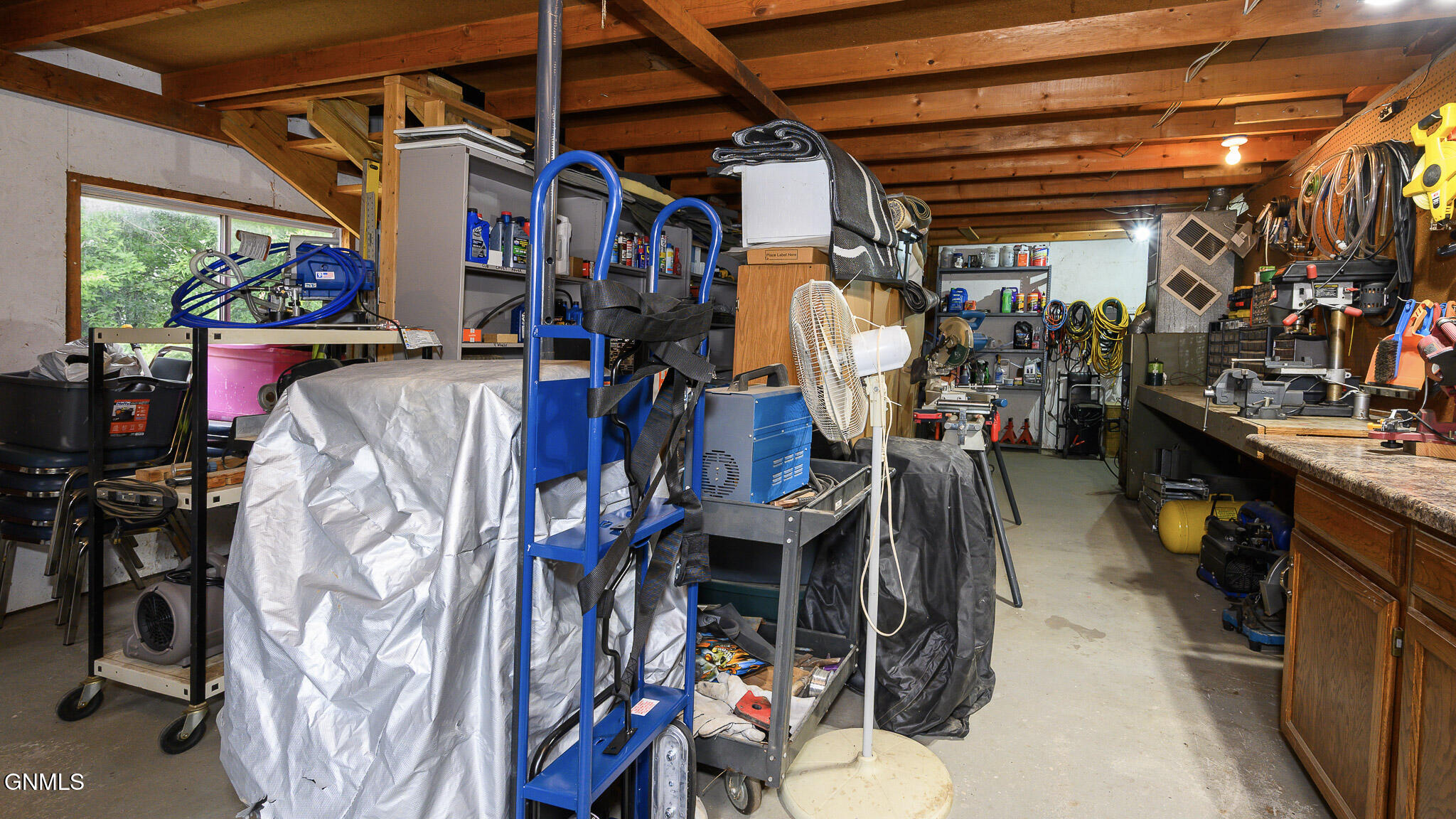 main property photo 45