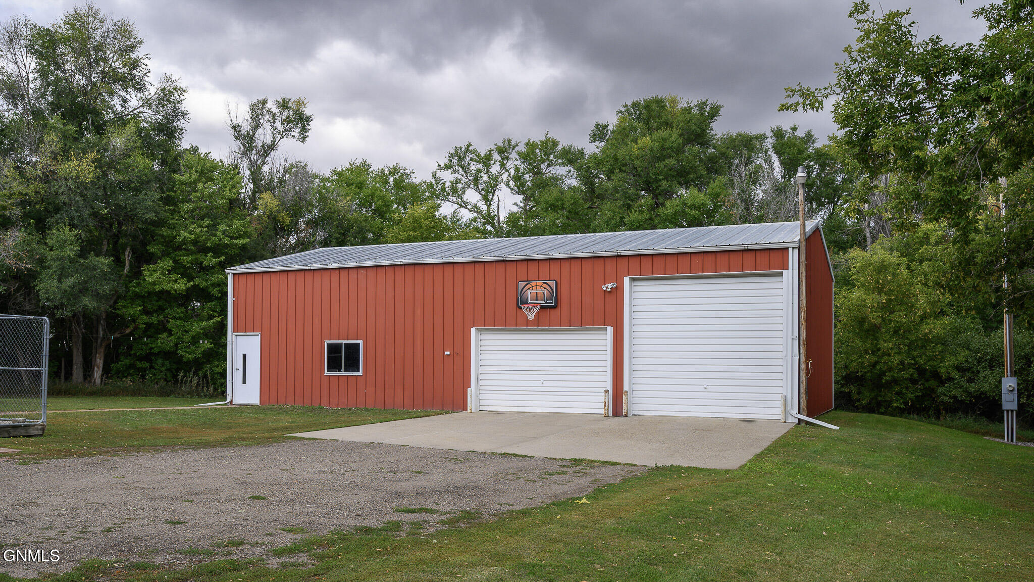 main property photo 48