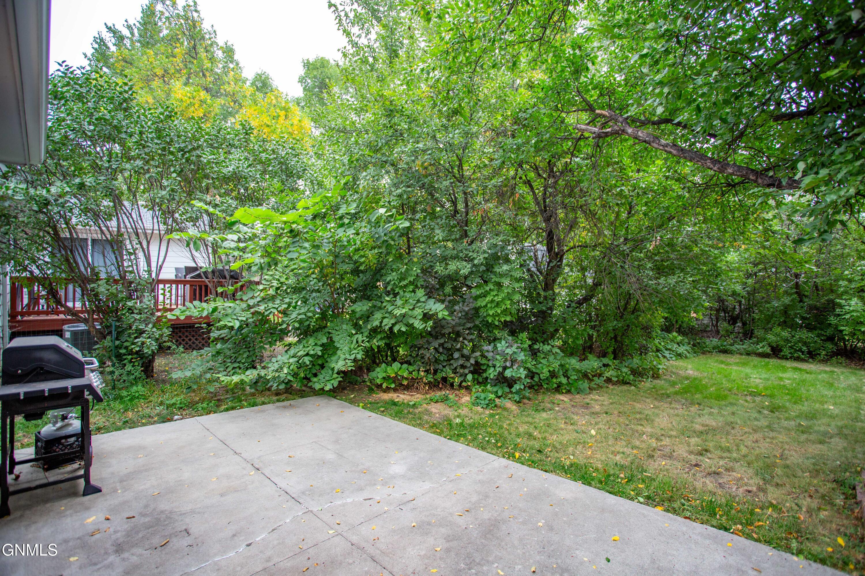 main property photo 25