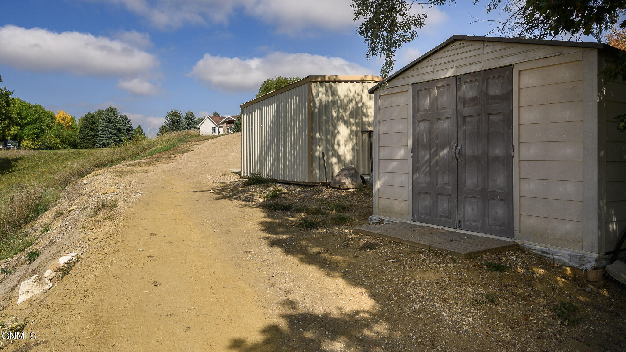 main property photo 50