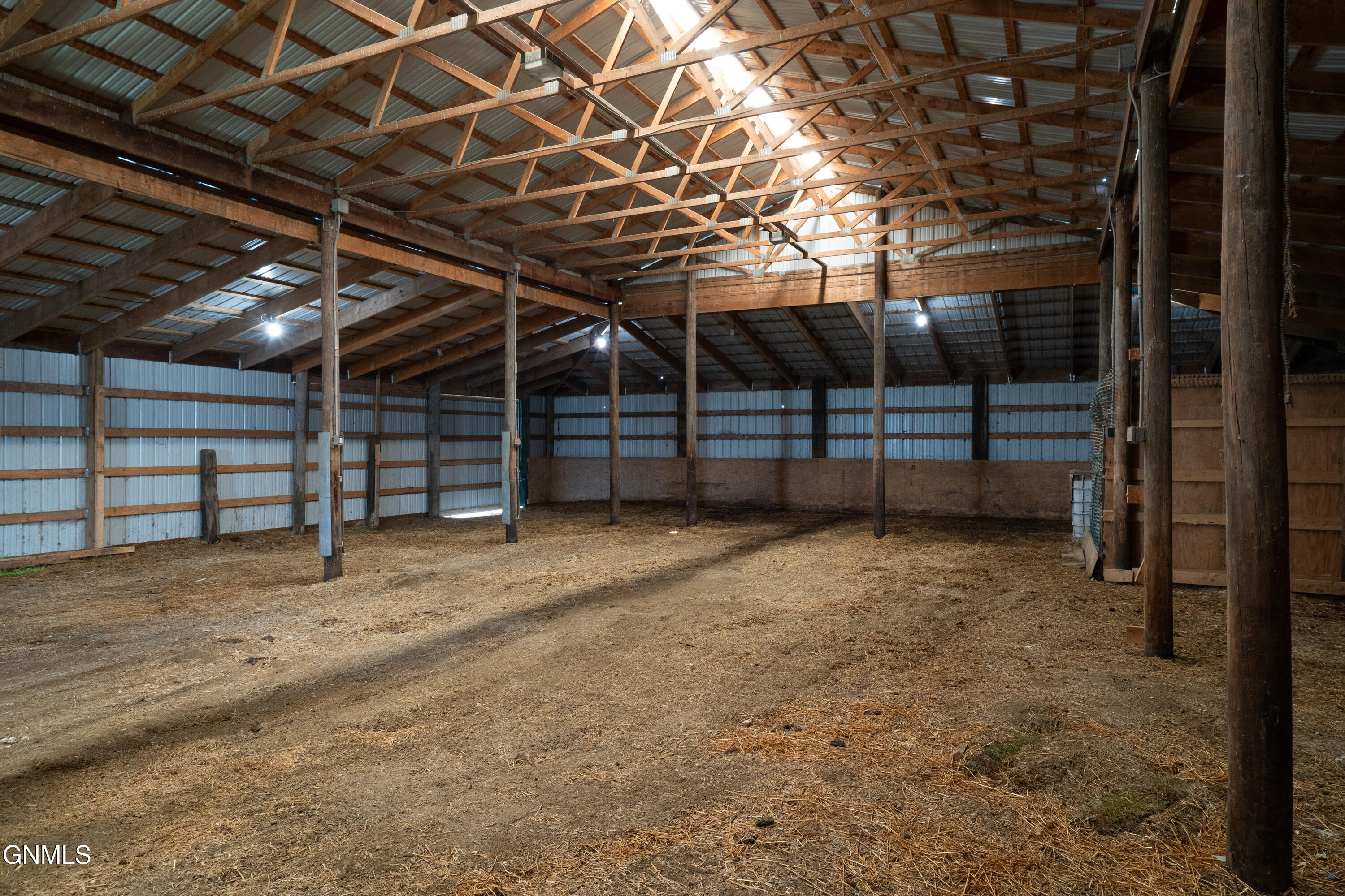 main property photo 50