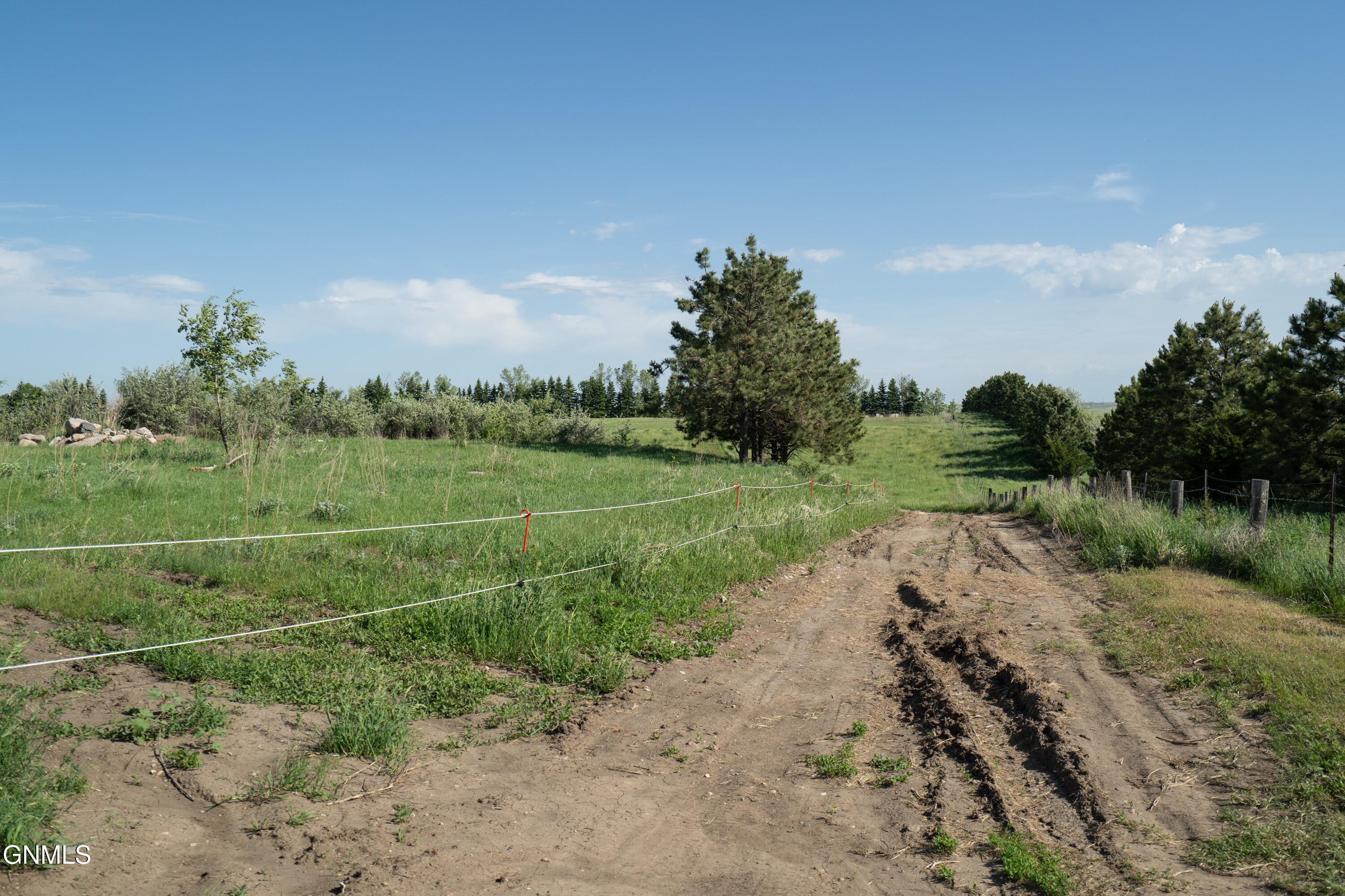 main property photo 51