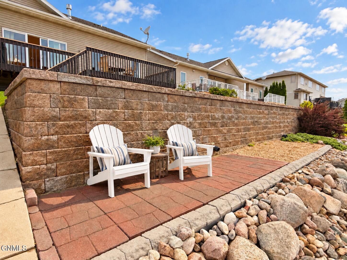 main property photo 50