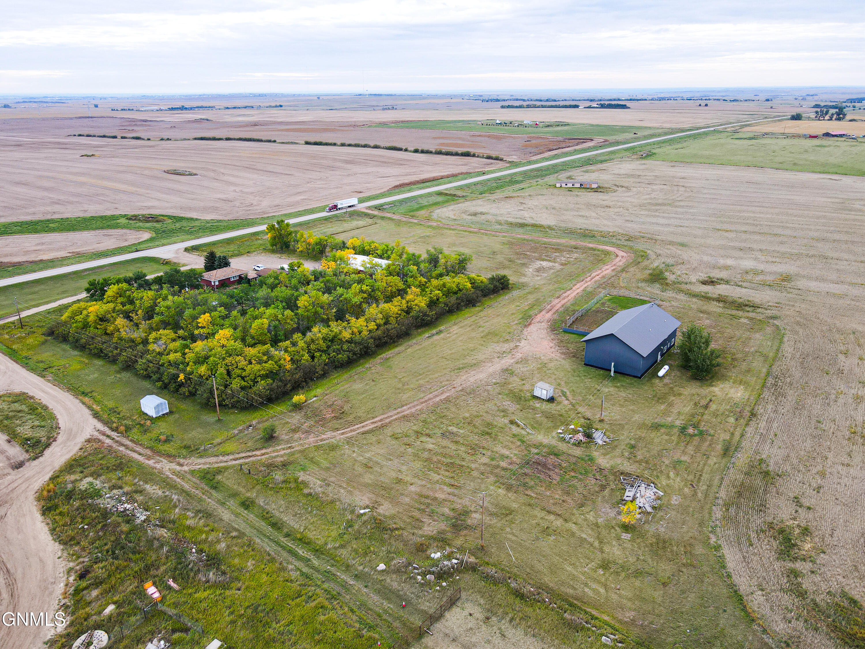 main property photo 3