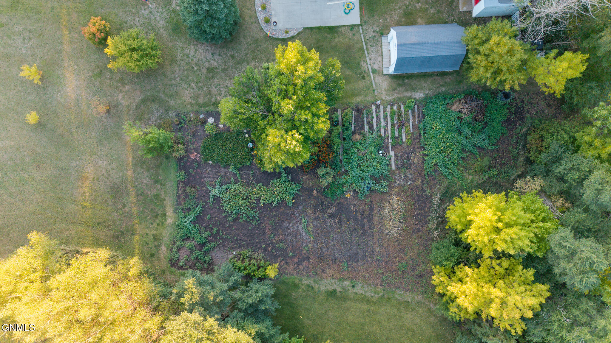 main property photo 41