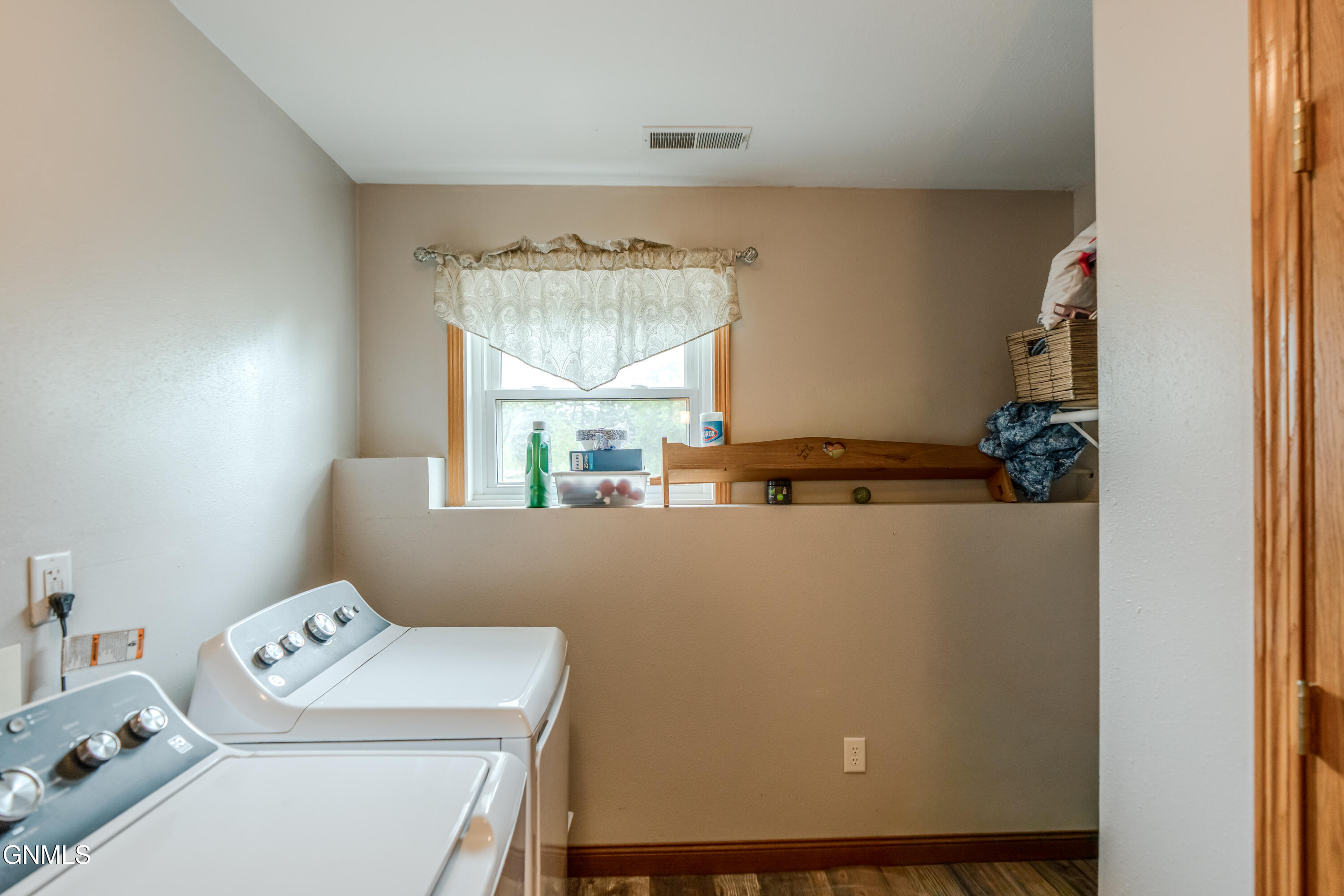 main property photo 60