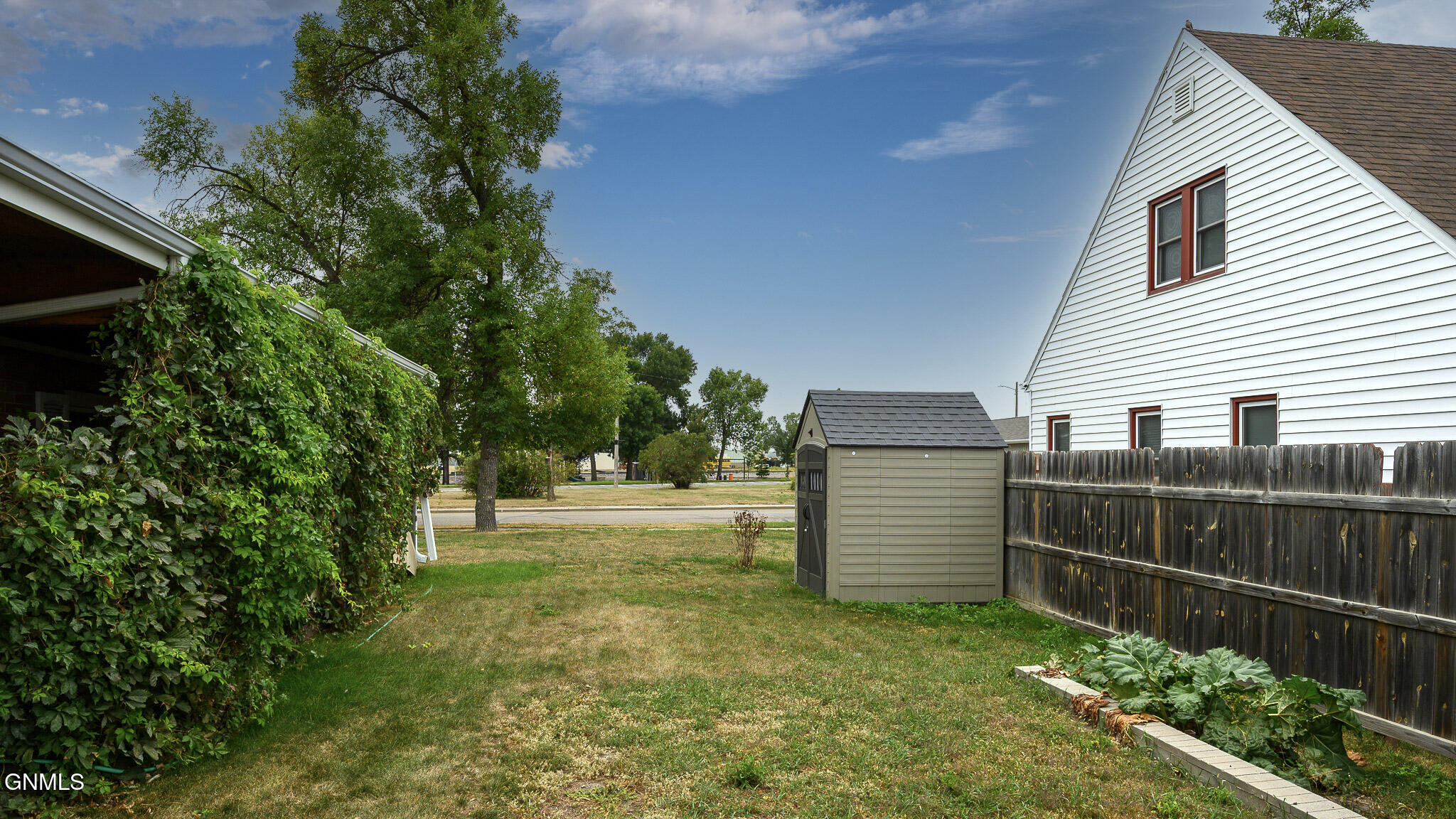 main property photo 50