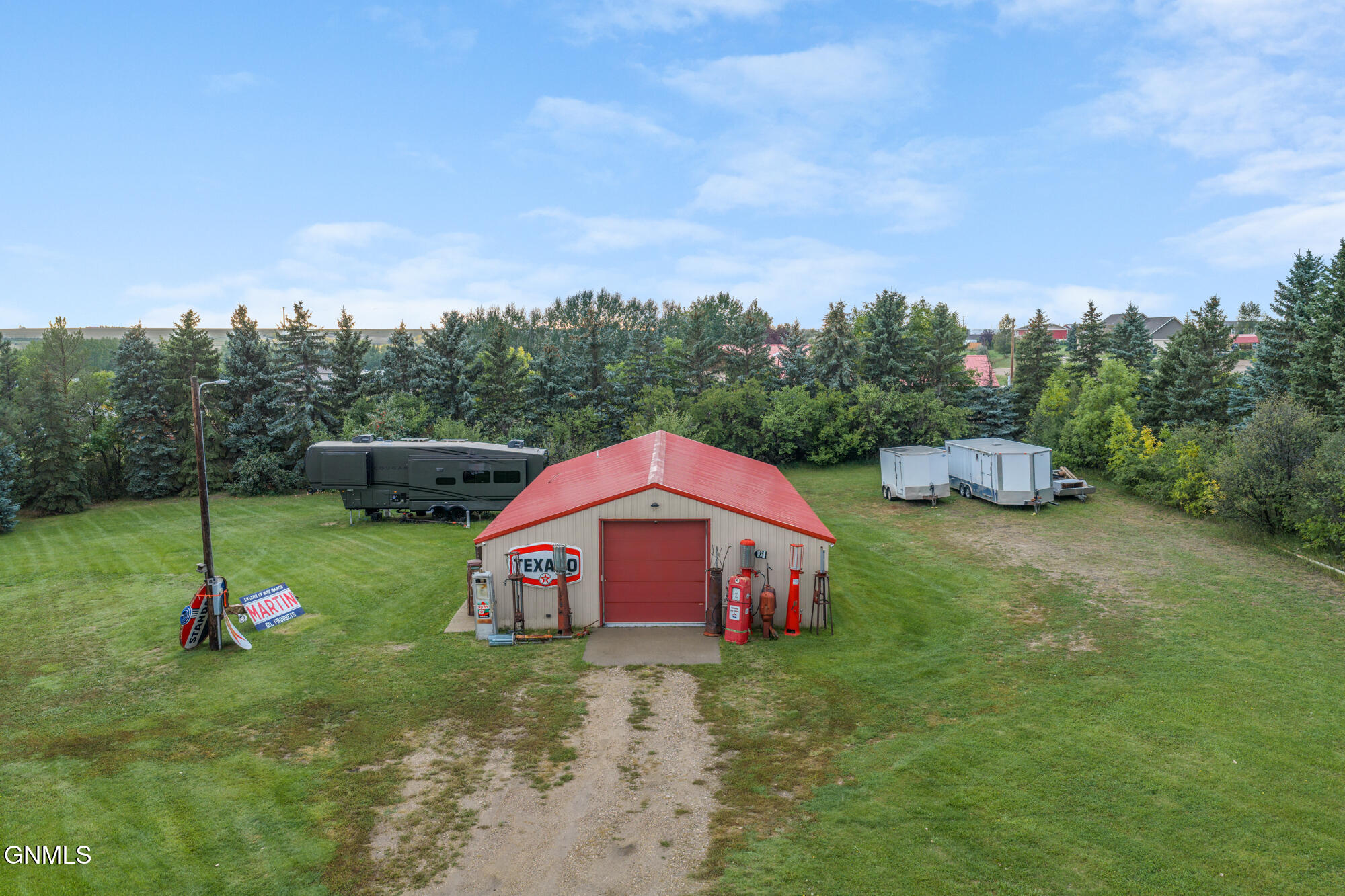 main property photo 50