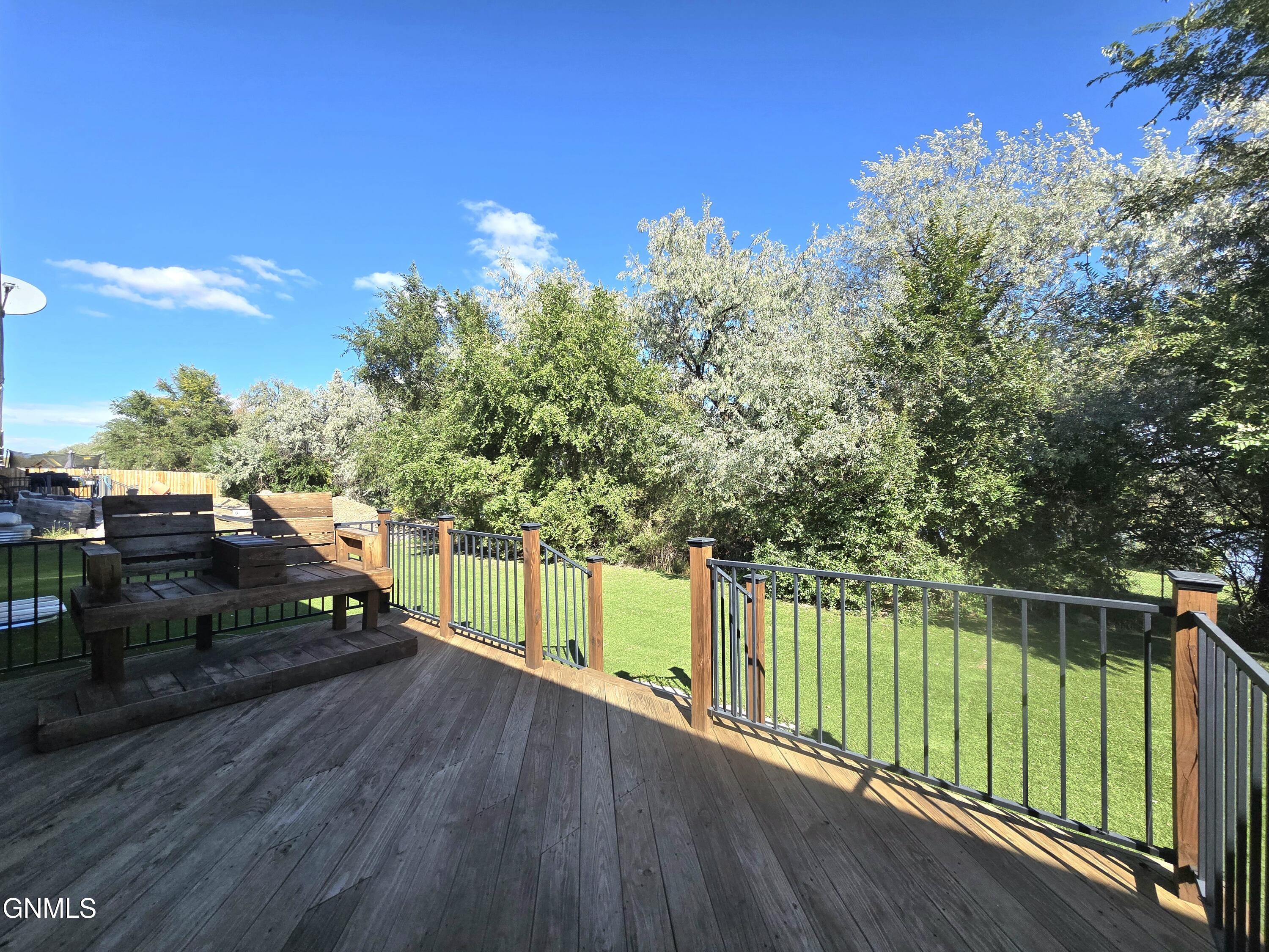 main property photo 31