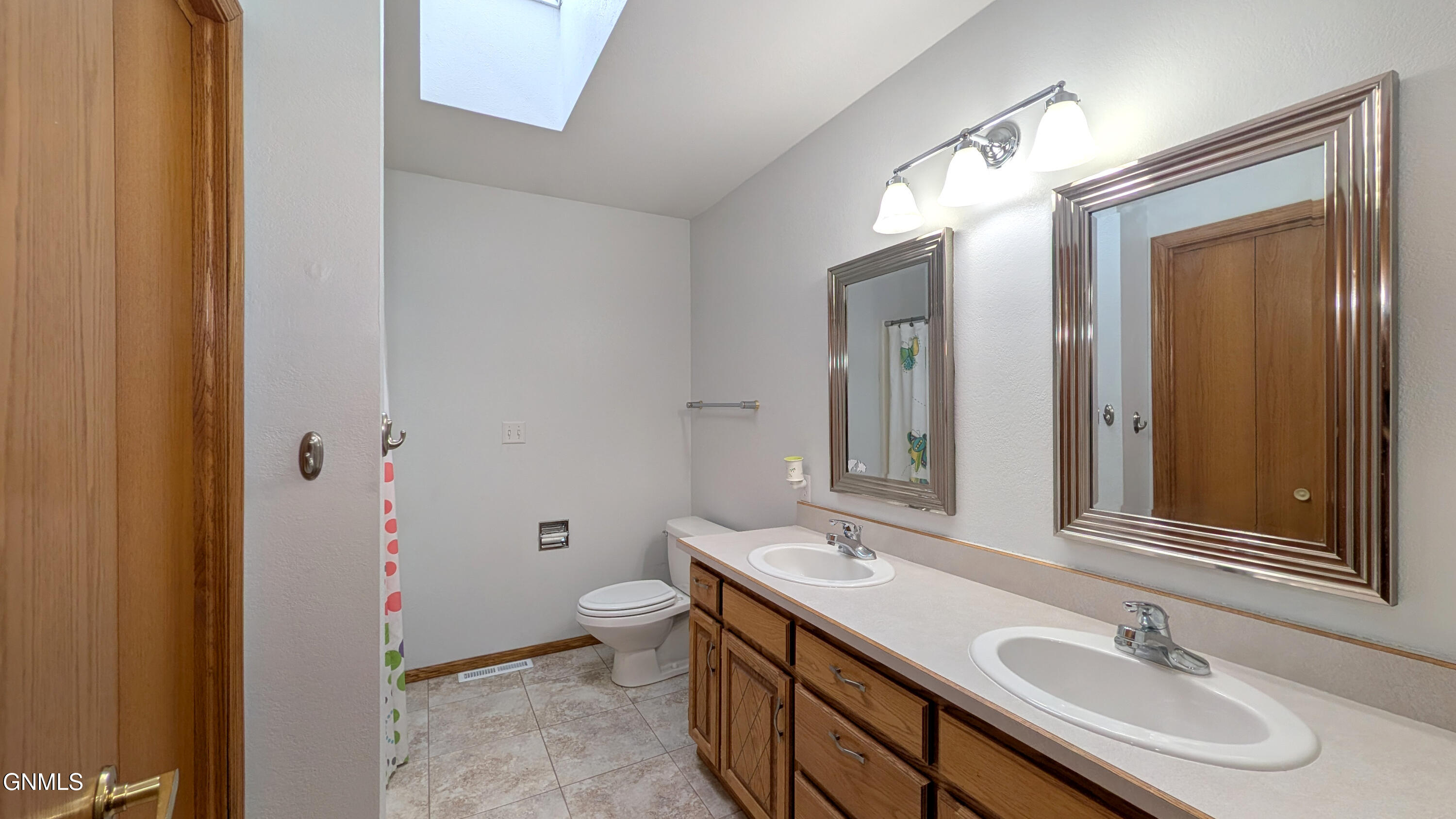 main property photo 21