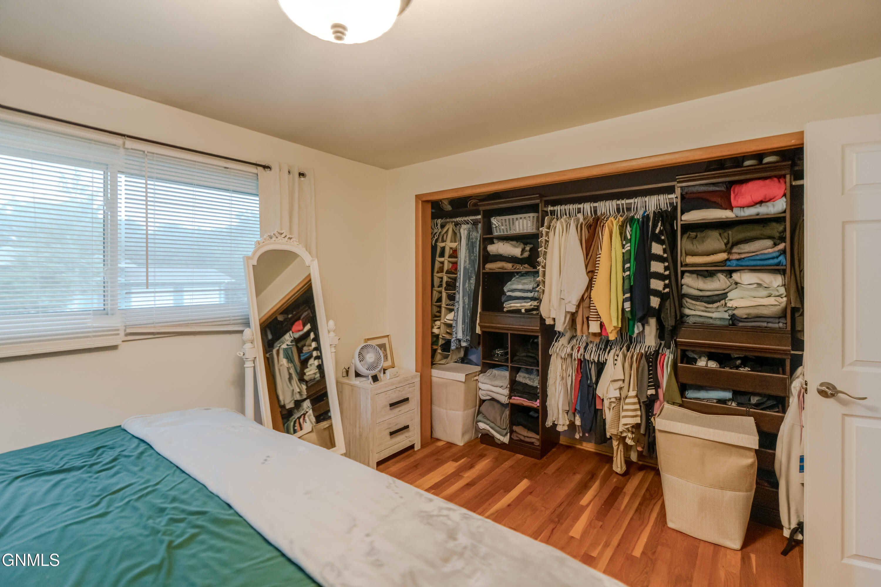 main property photo 13