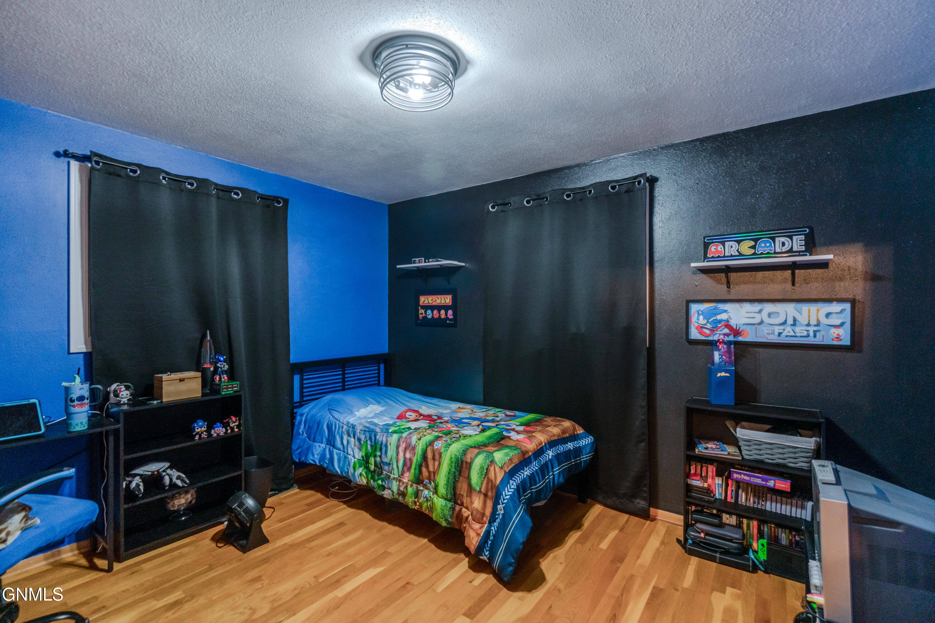 main property photo 14