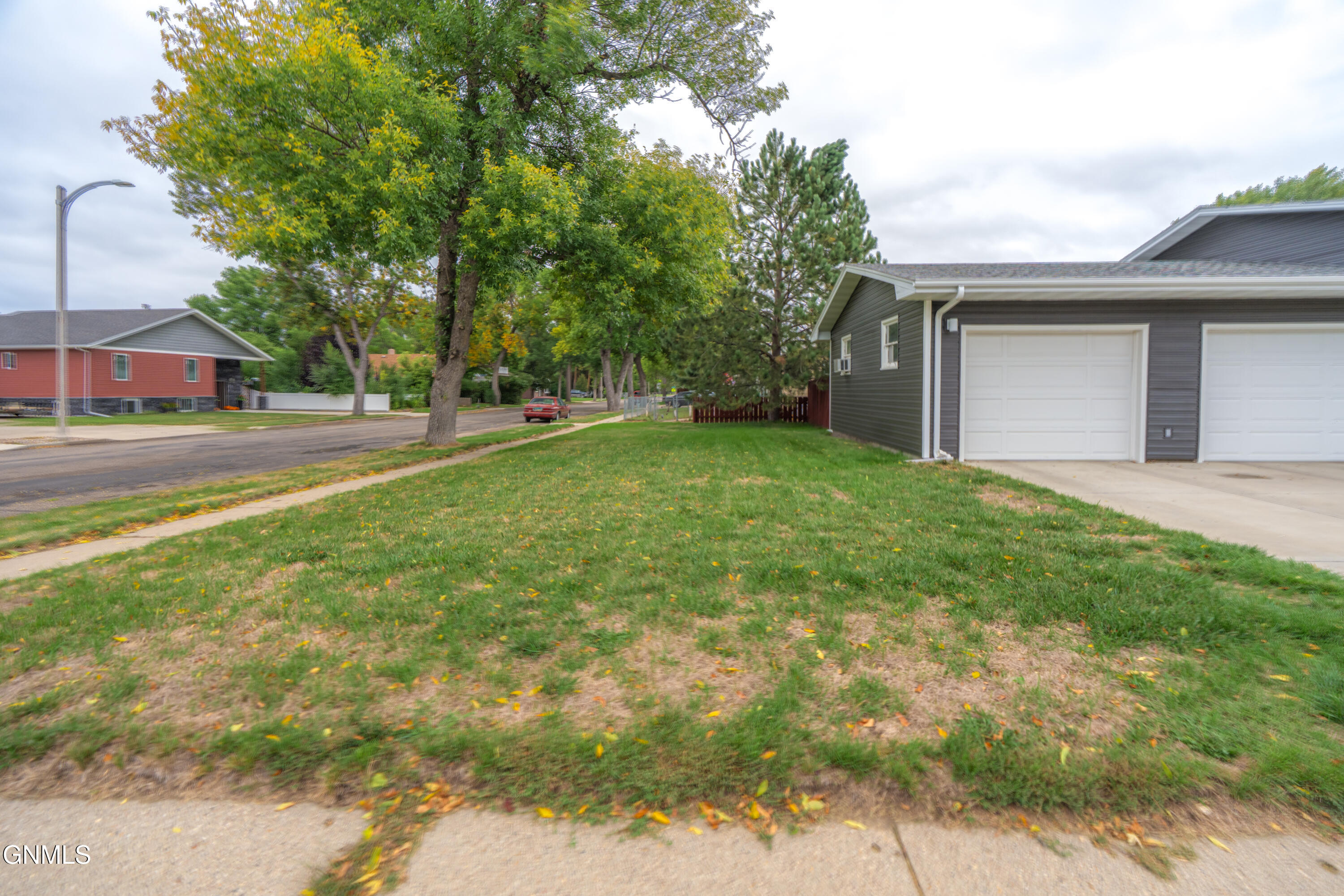 main property photo 66
