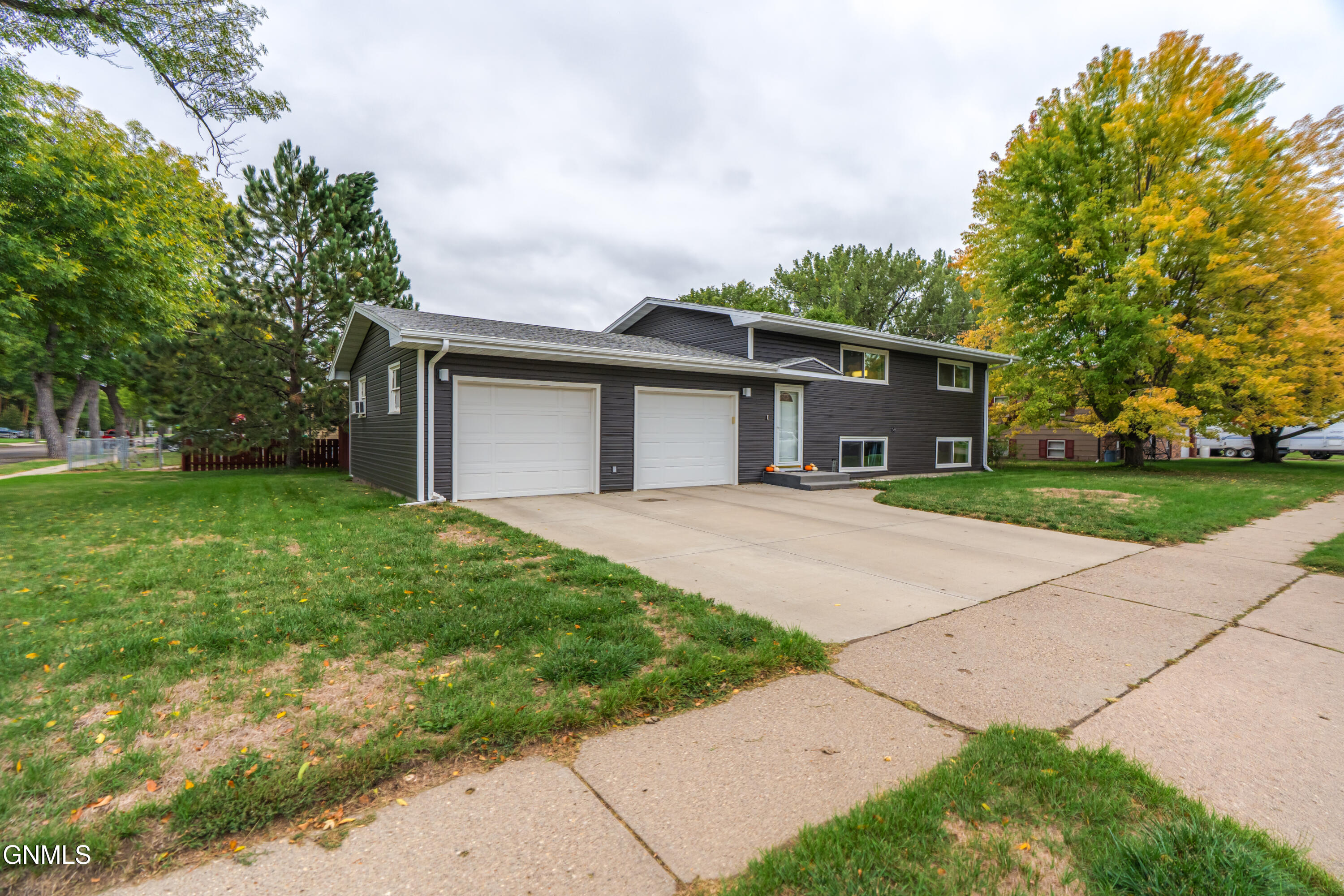 main property photo 67