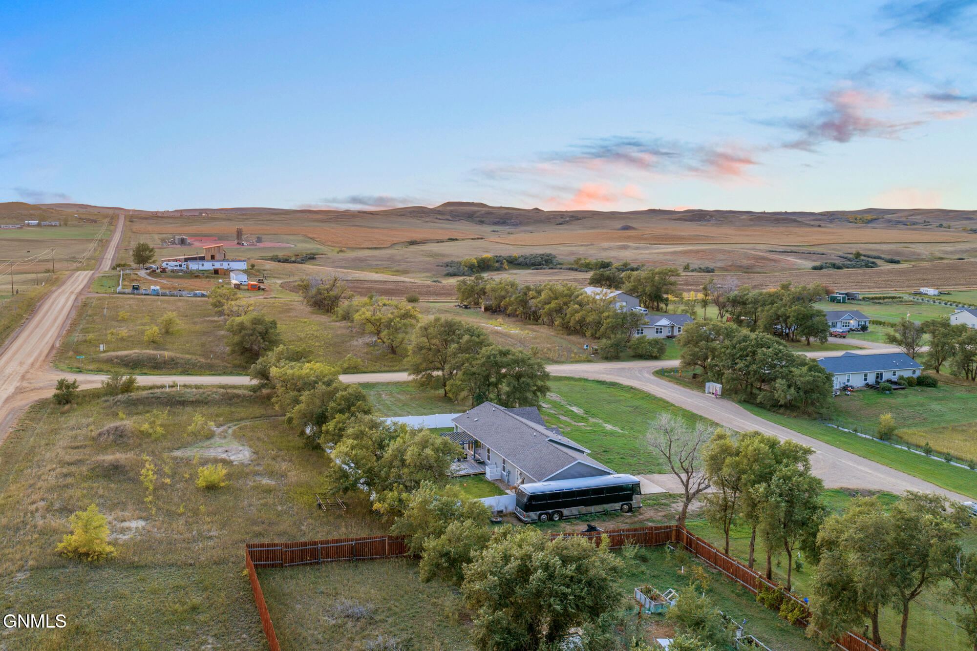 main property photo 24