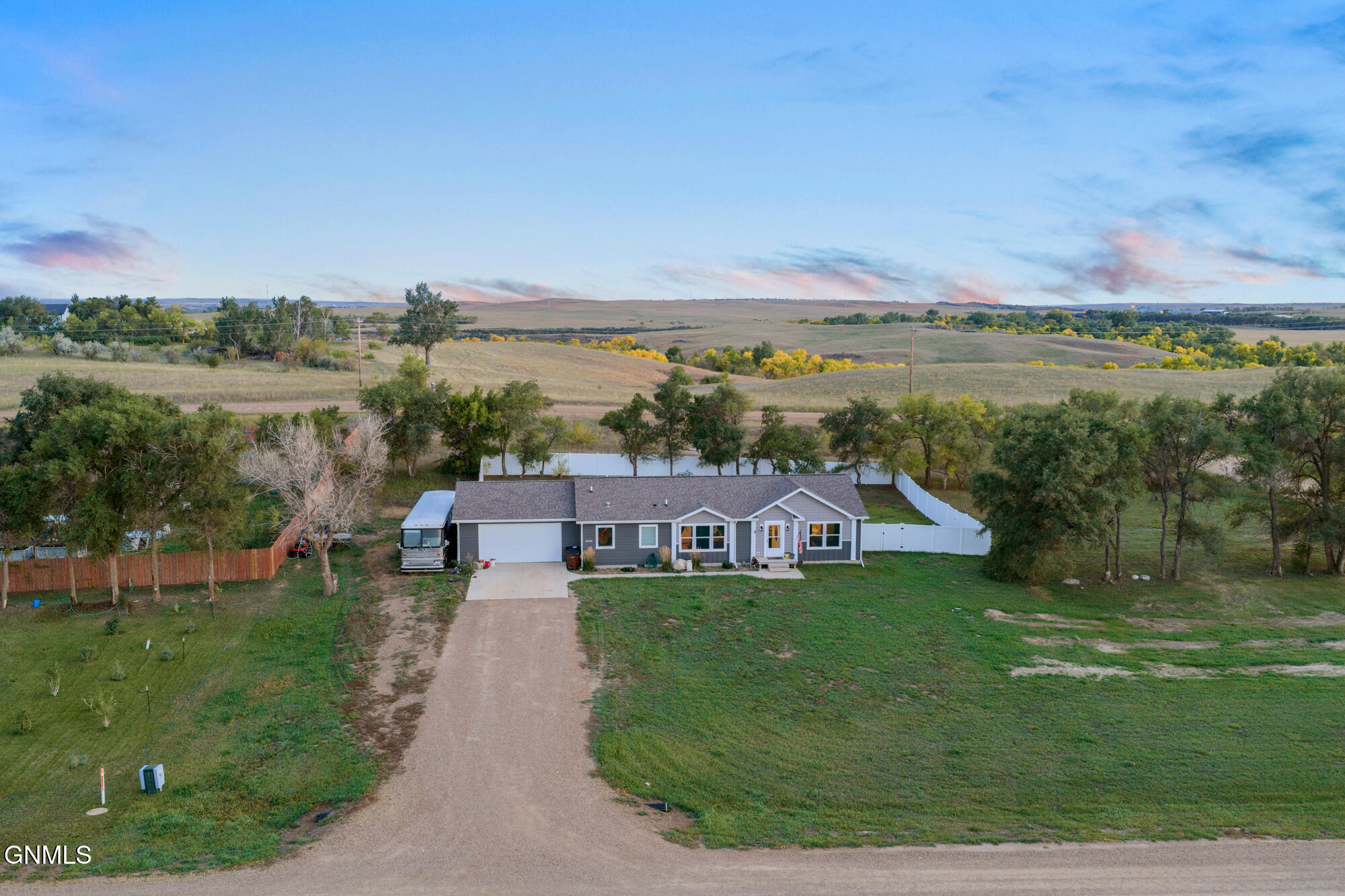 main property photo 5