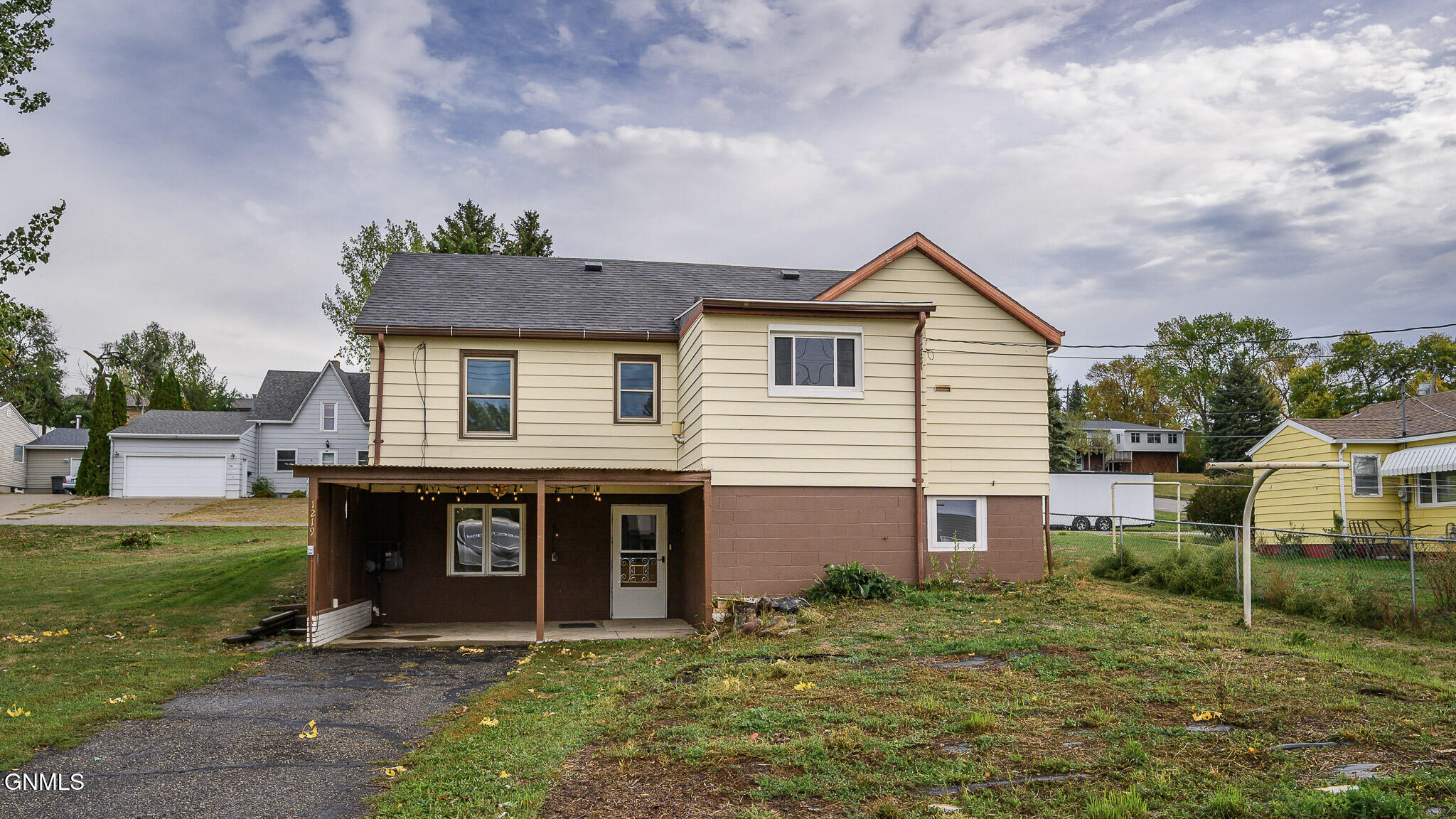 main property photo 30