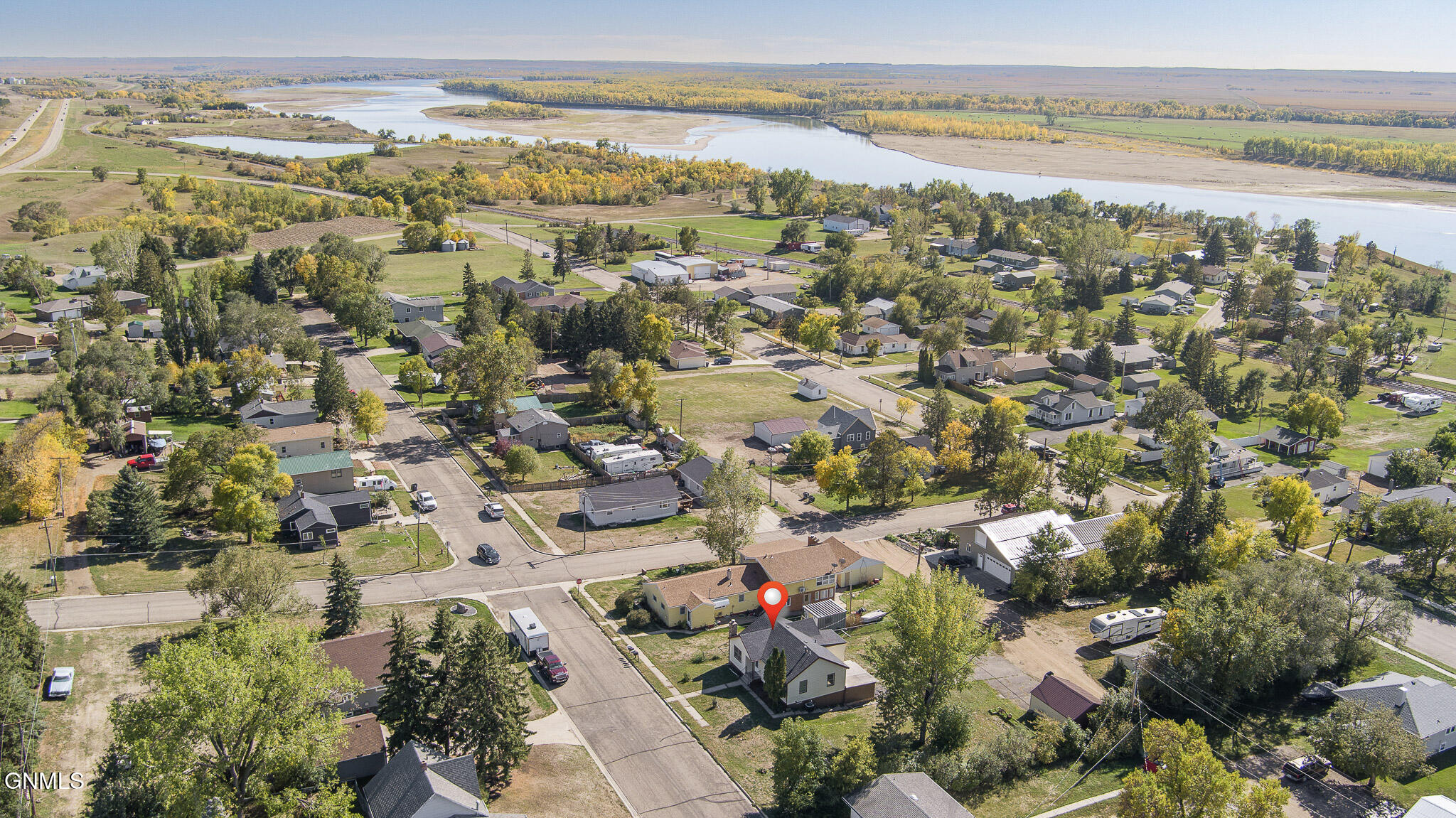 main property photo 37