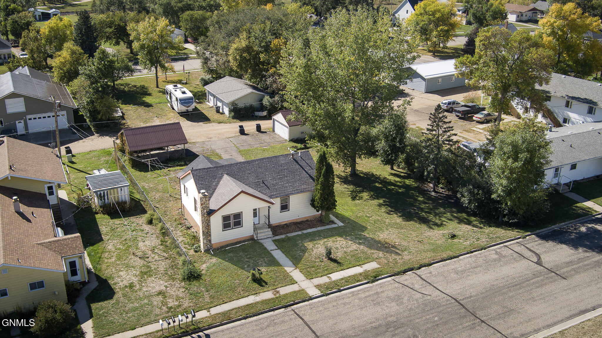 main property photo 42