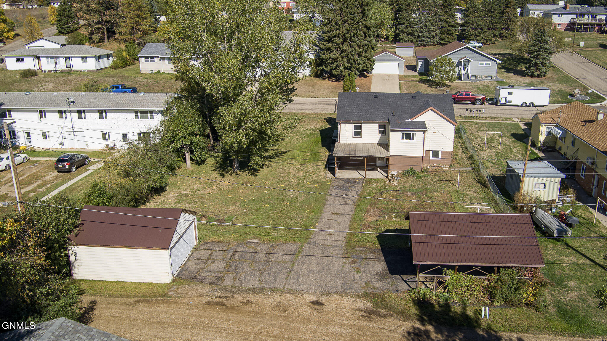 main property photo 46