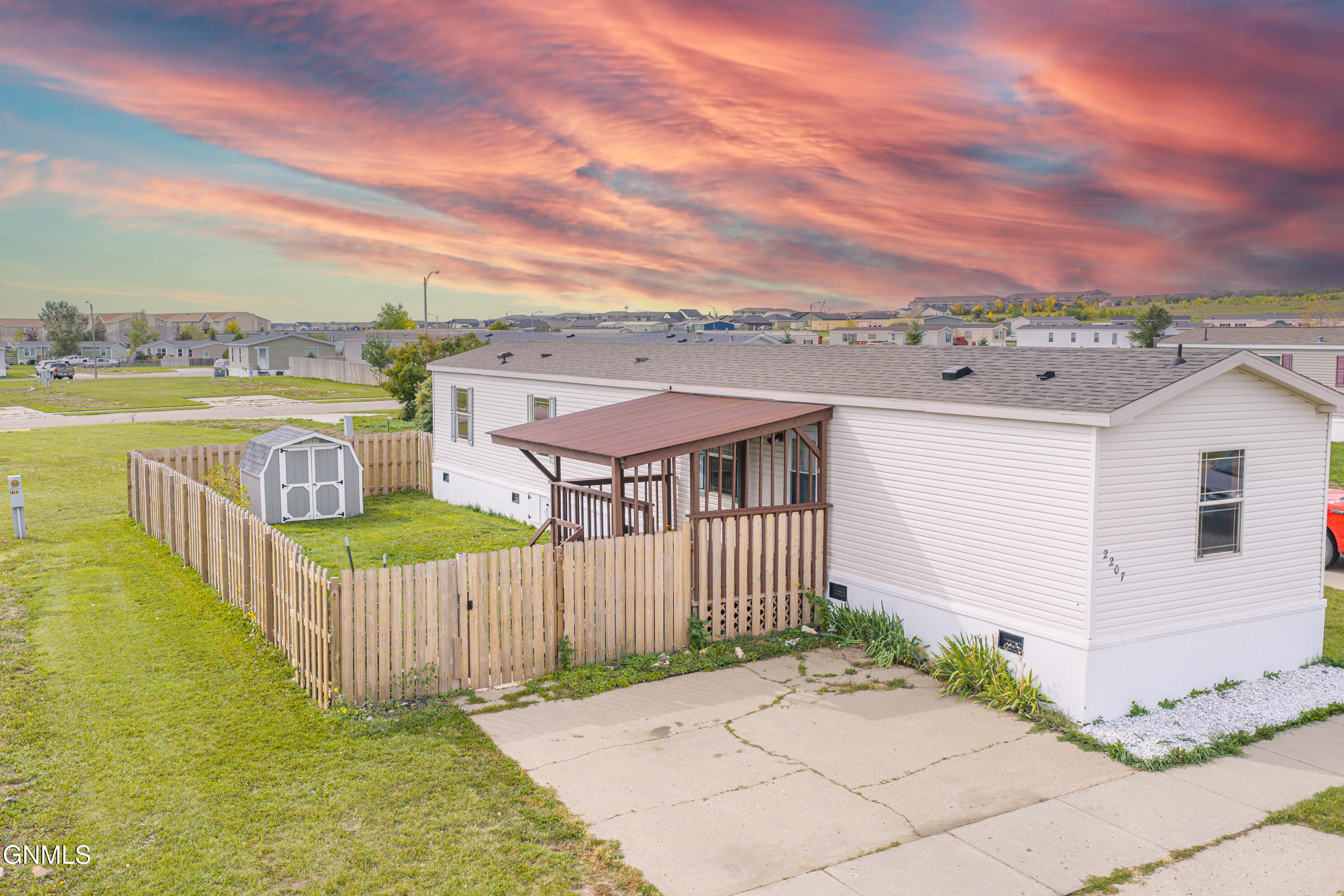 main property photo 3
