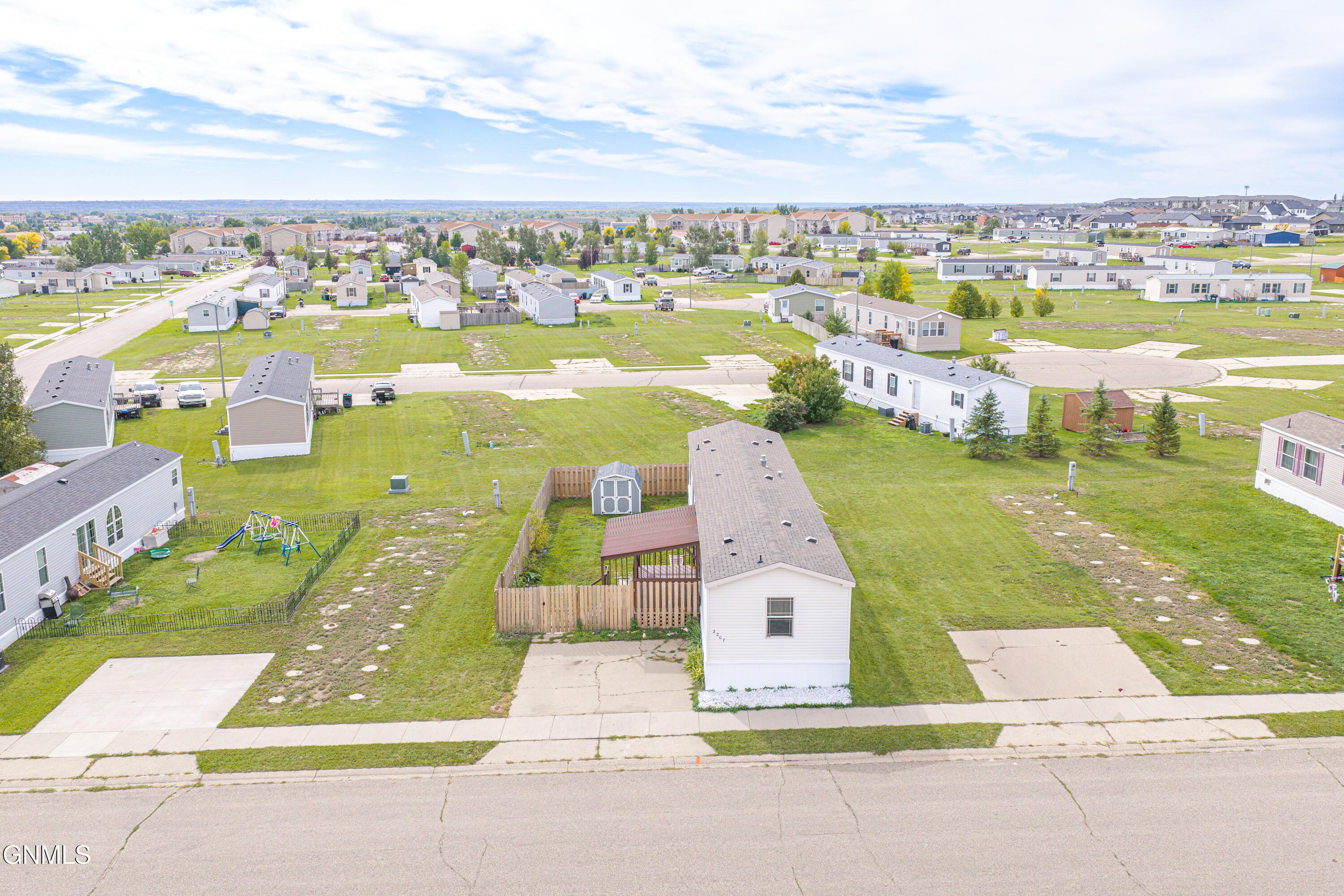 main property photo 30