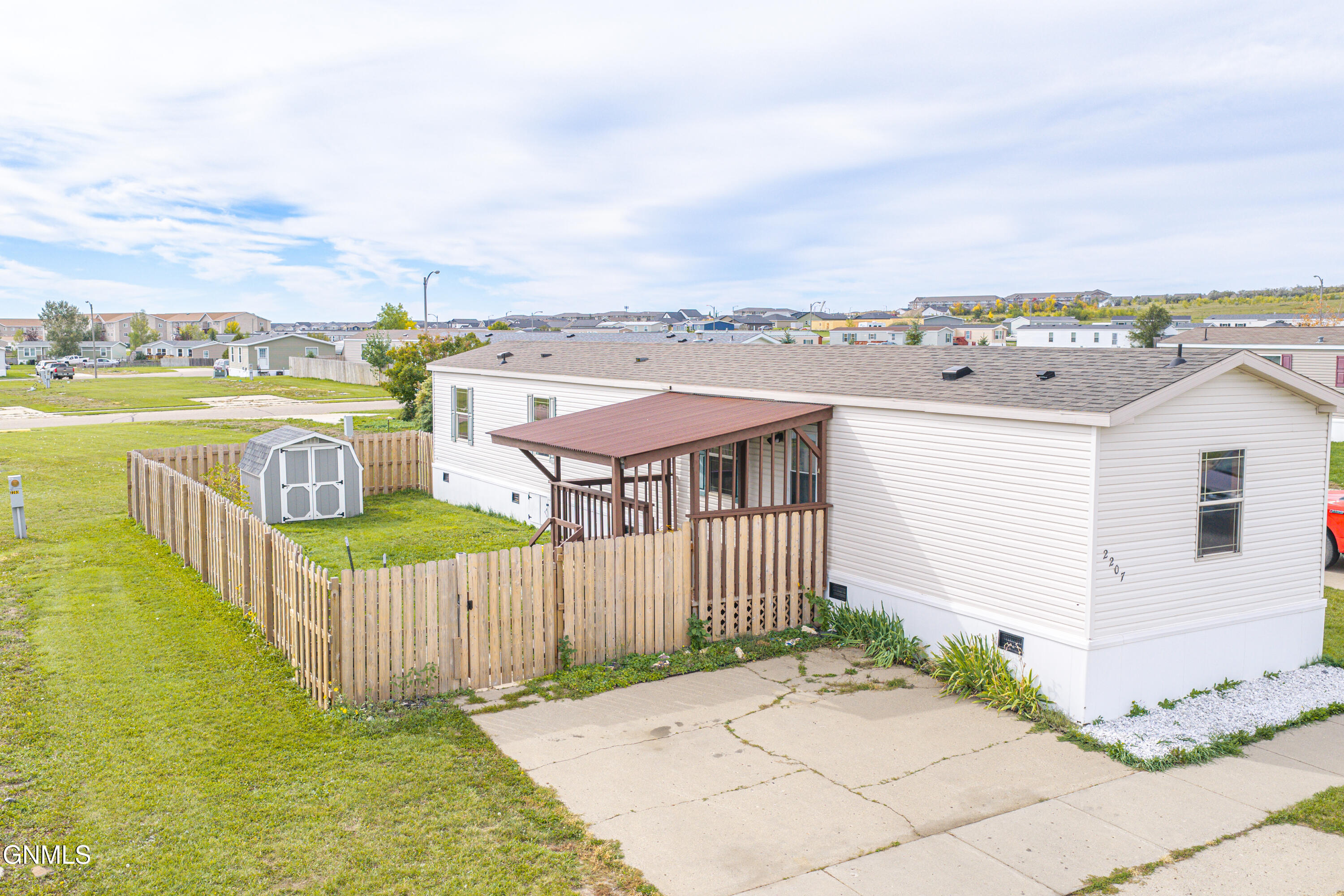 main property photo 4