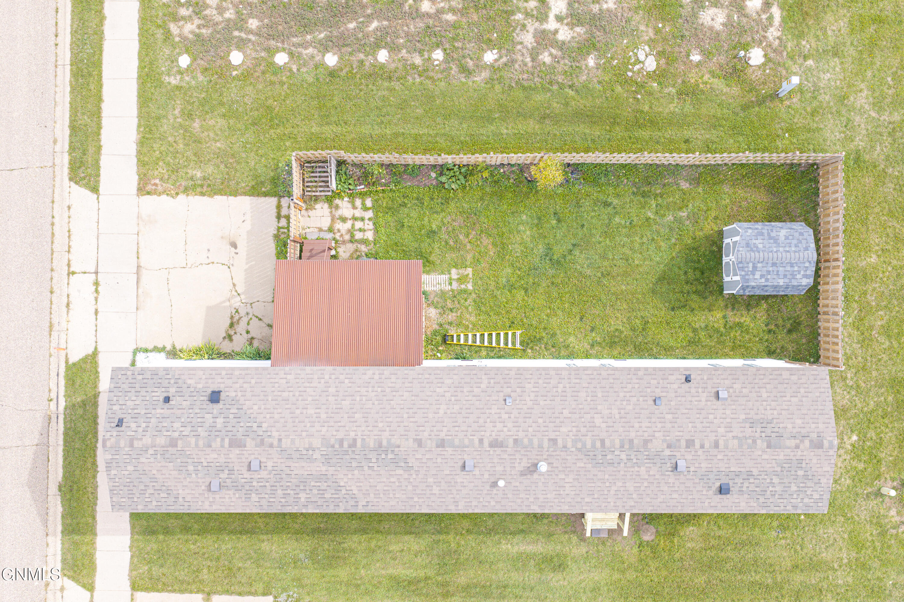 main property photo 7
