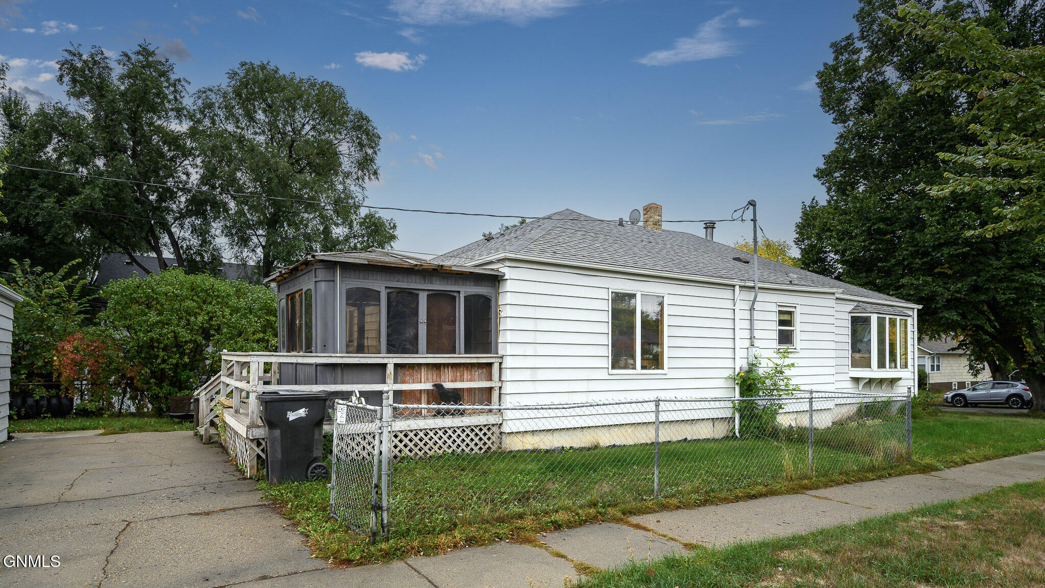 main property photo 4