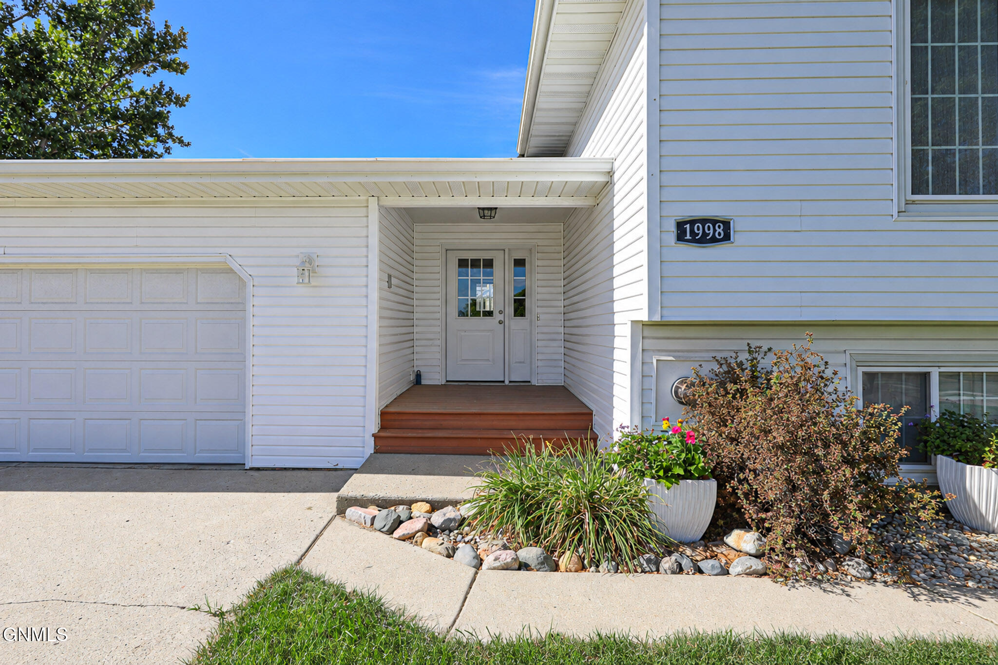 main property photo 53