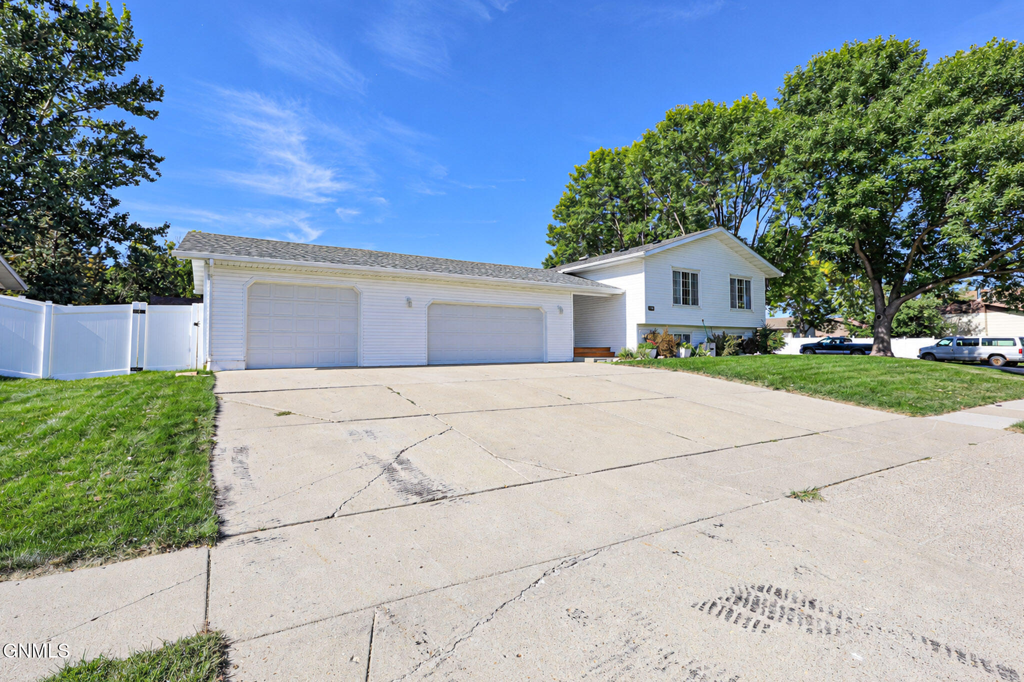 main property photo 58