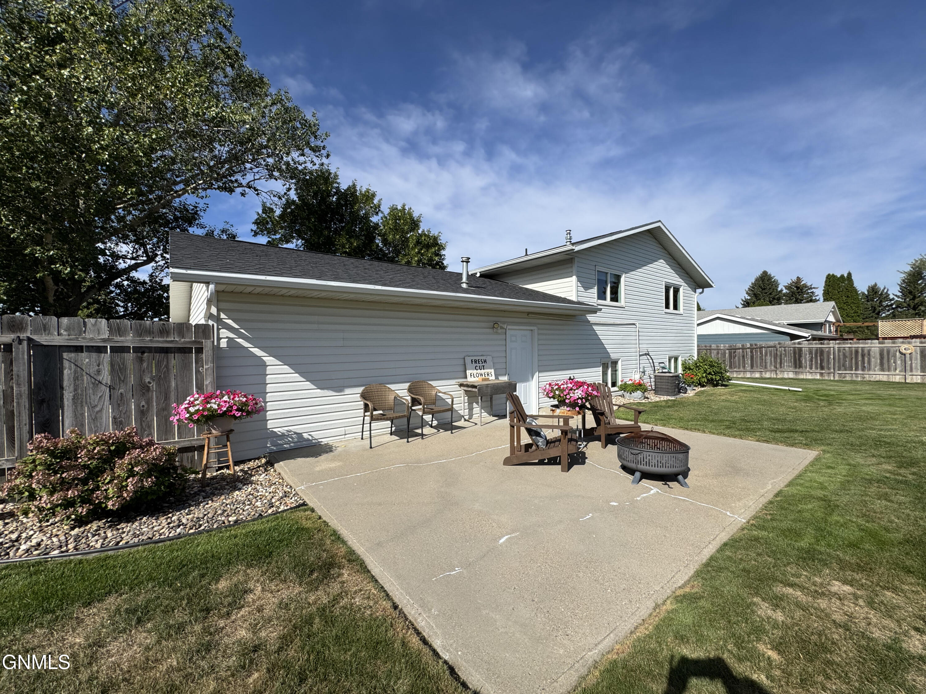 main property photo 66