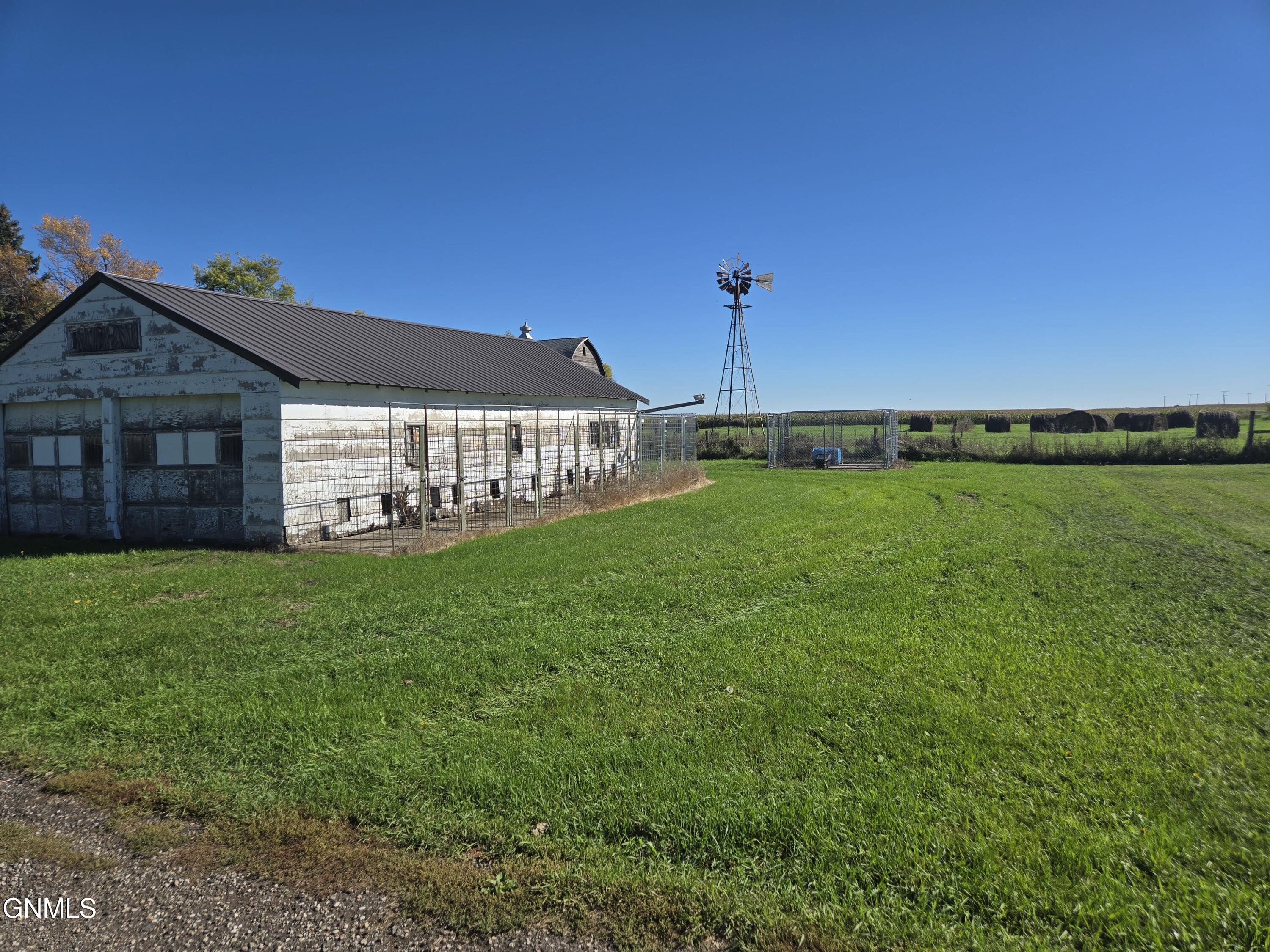 main property photo 5