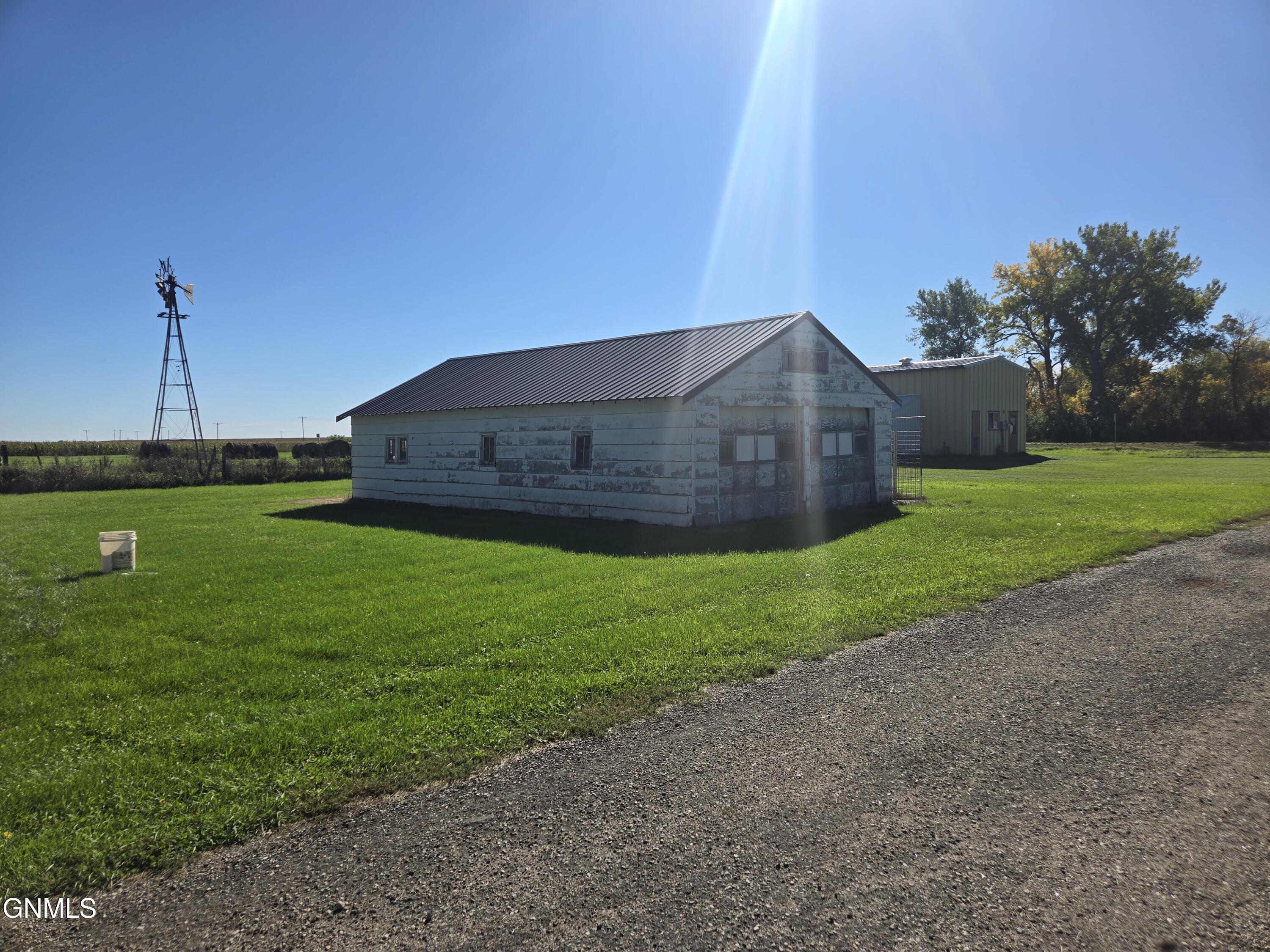 main property photo 6