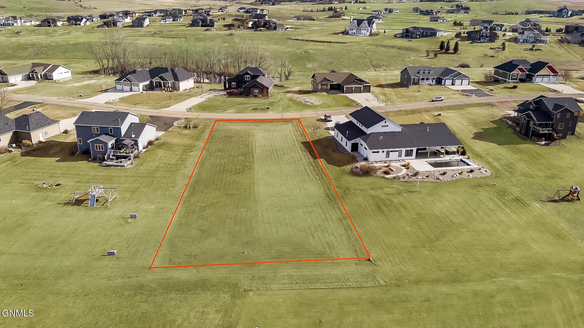 main property photo 7