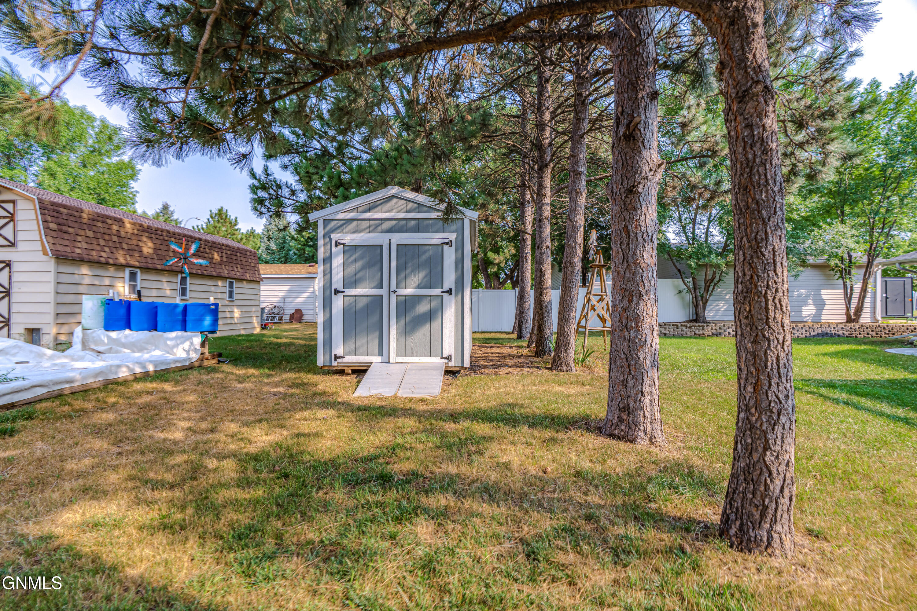 main property photo 47