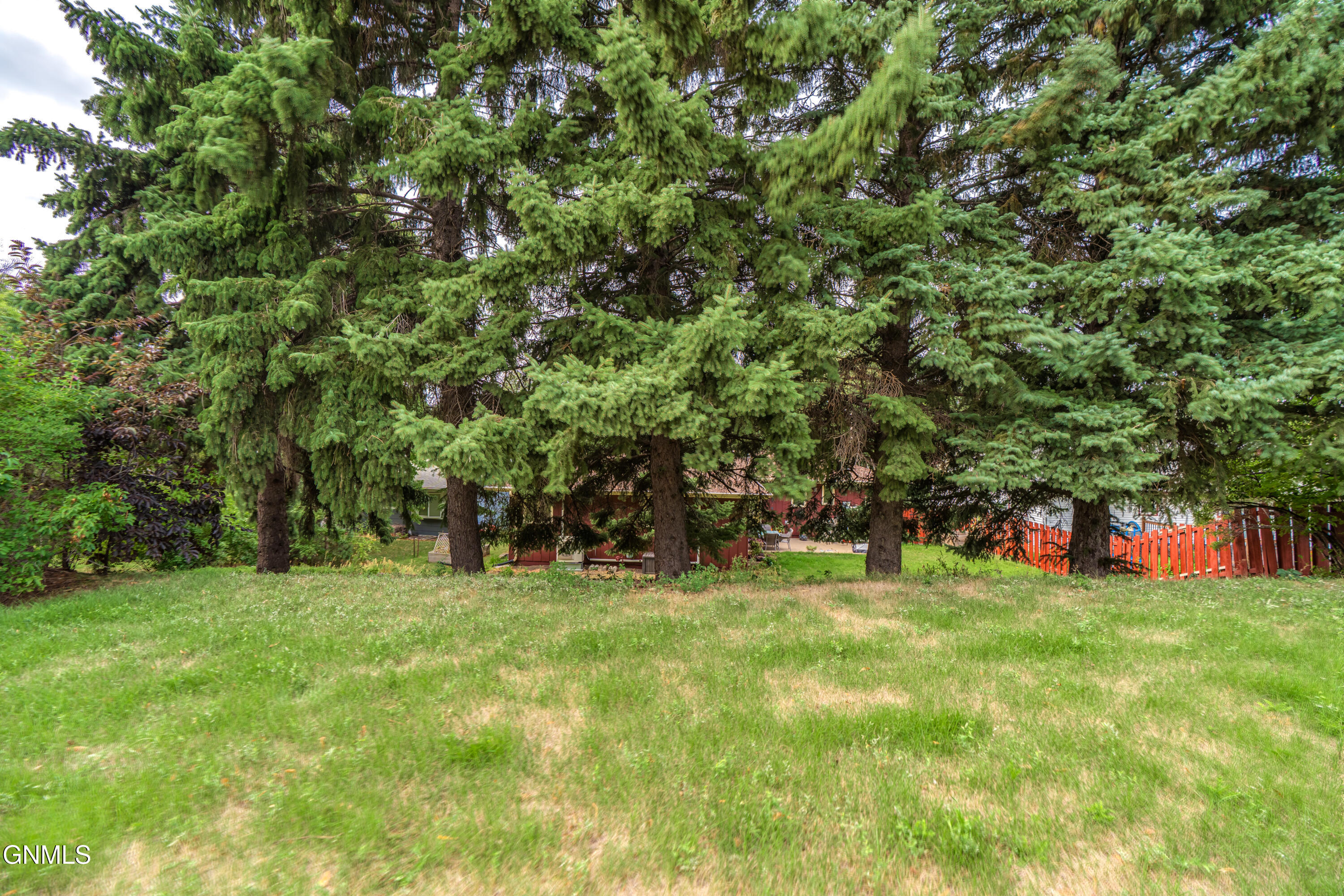 main property photo 74