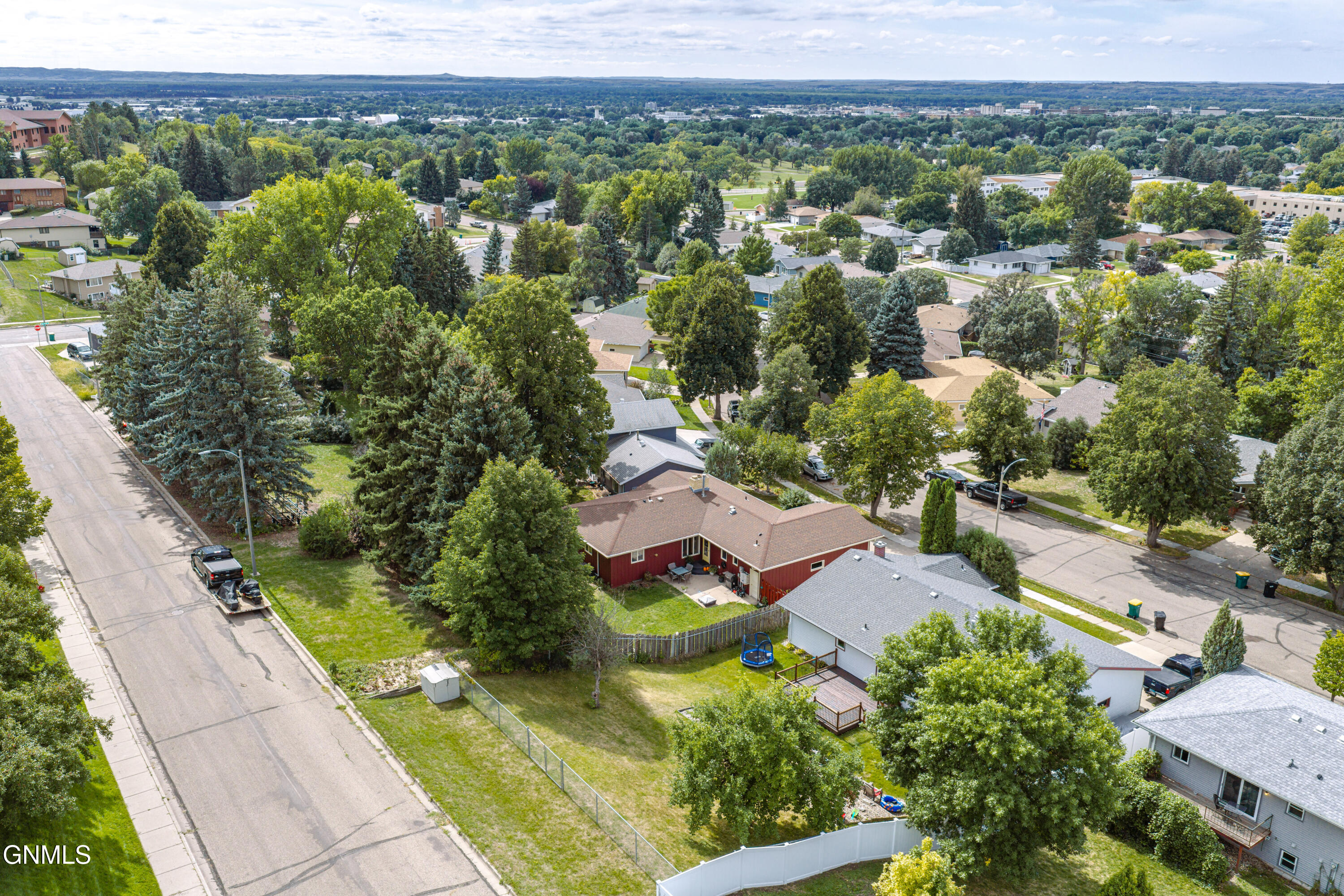 main property photo 79