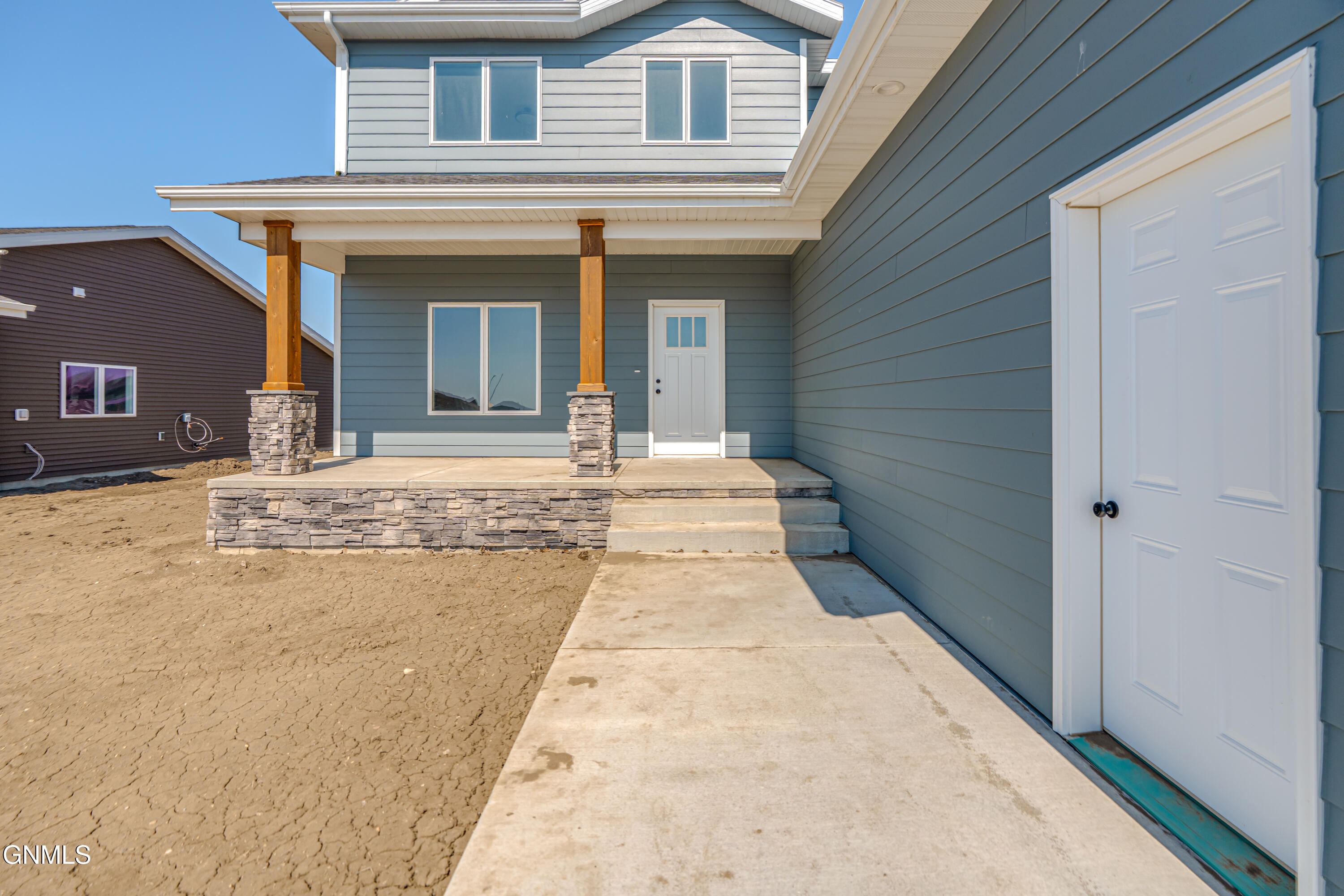 main property photo 74