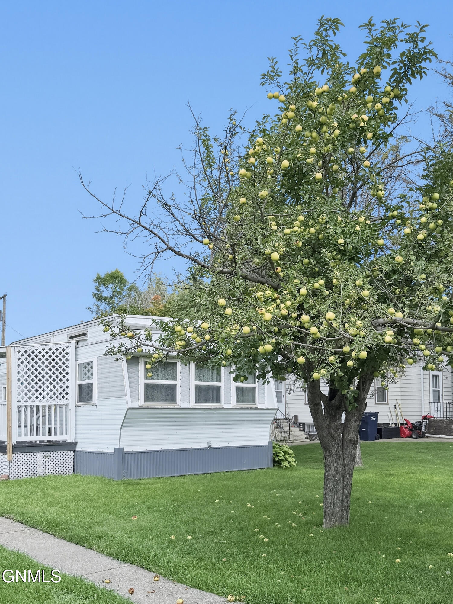 main property photo 20