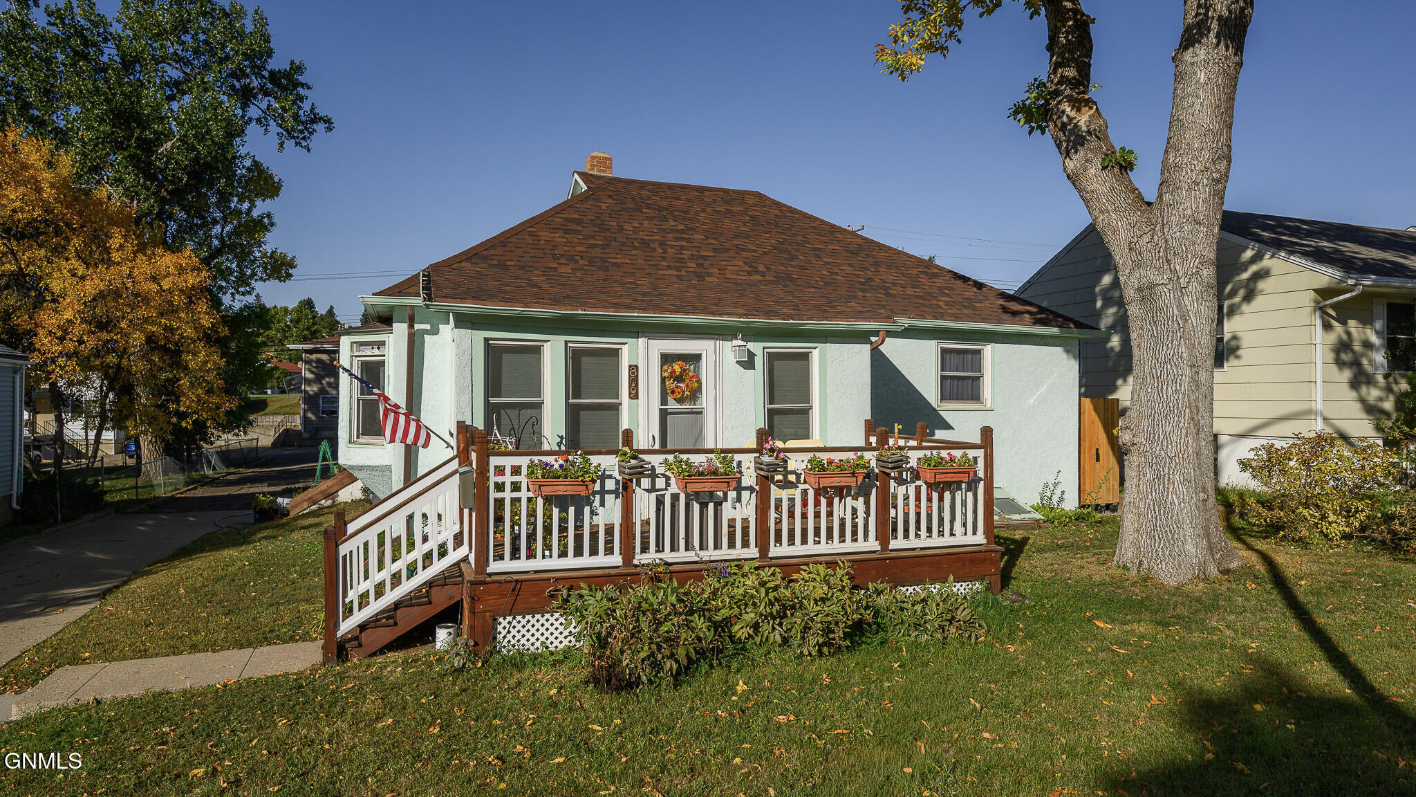 main property photo 34