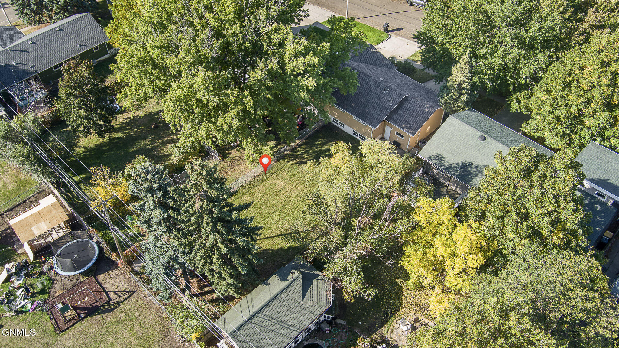 main property photo 28