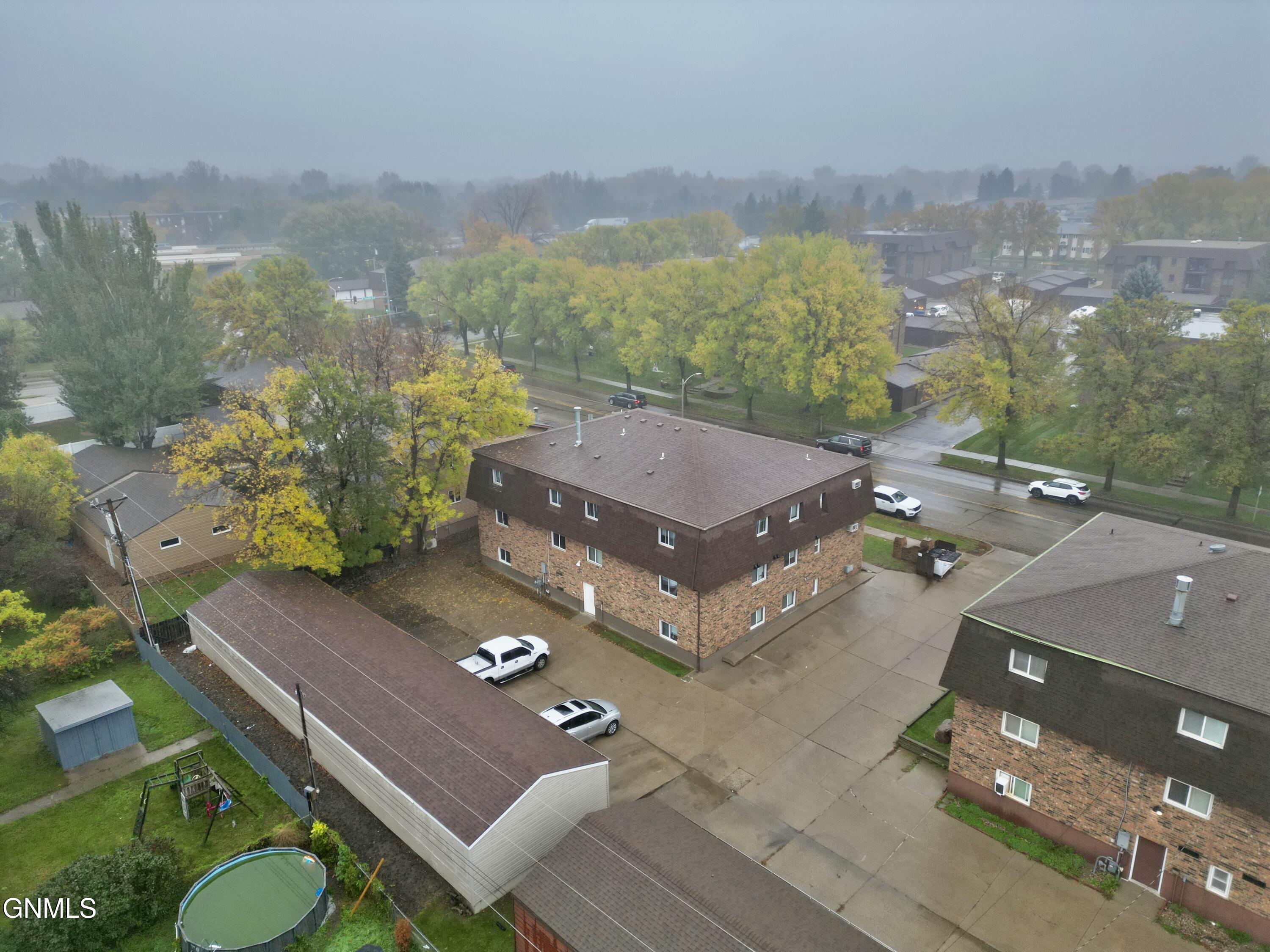 main property photo 38