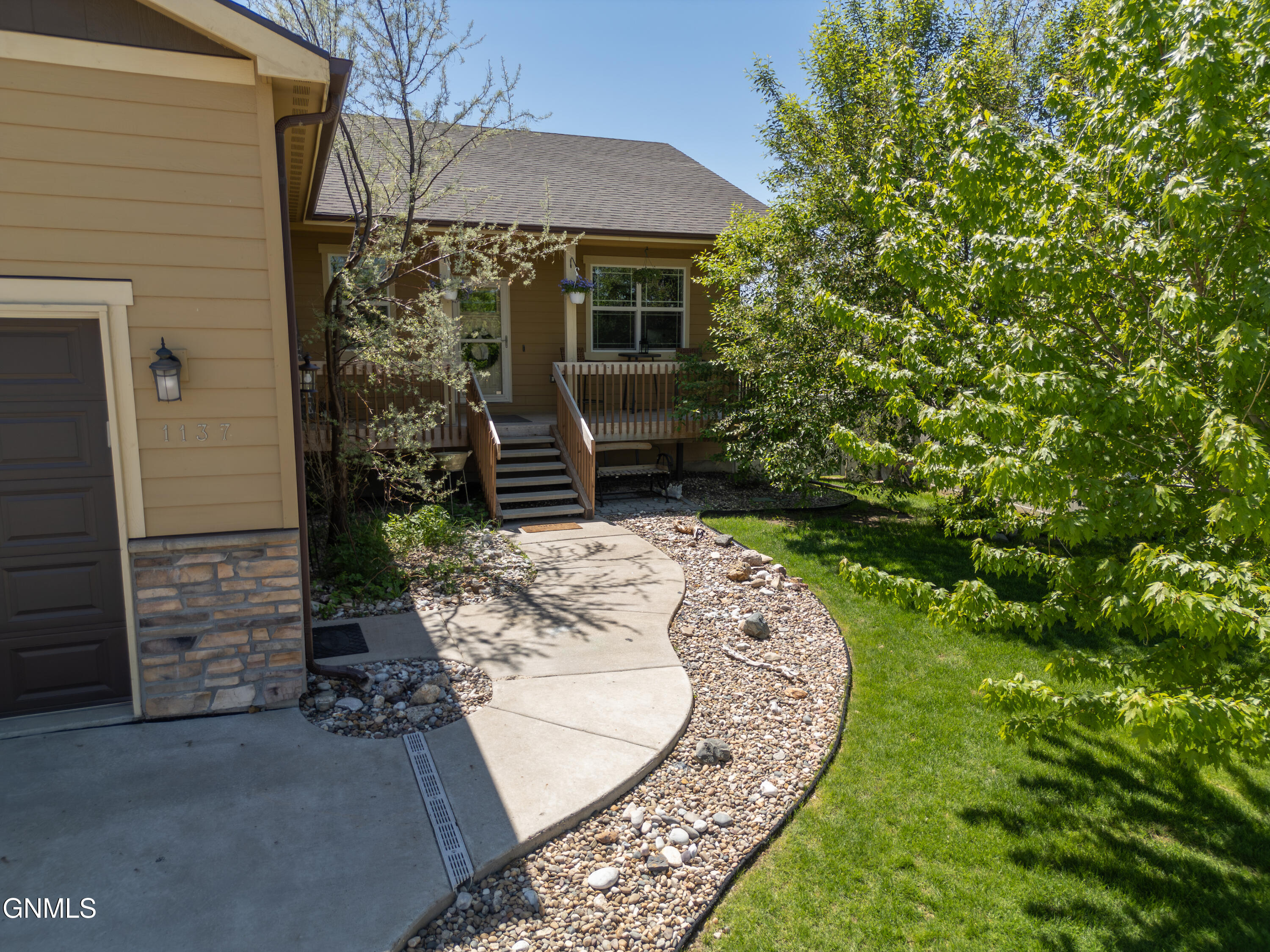 main property photo 67