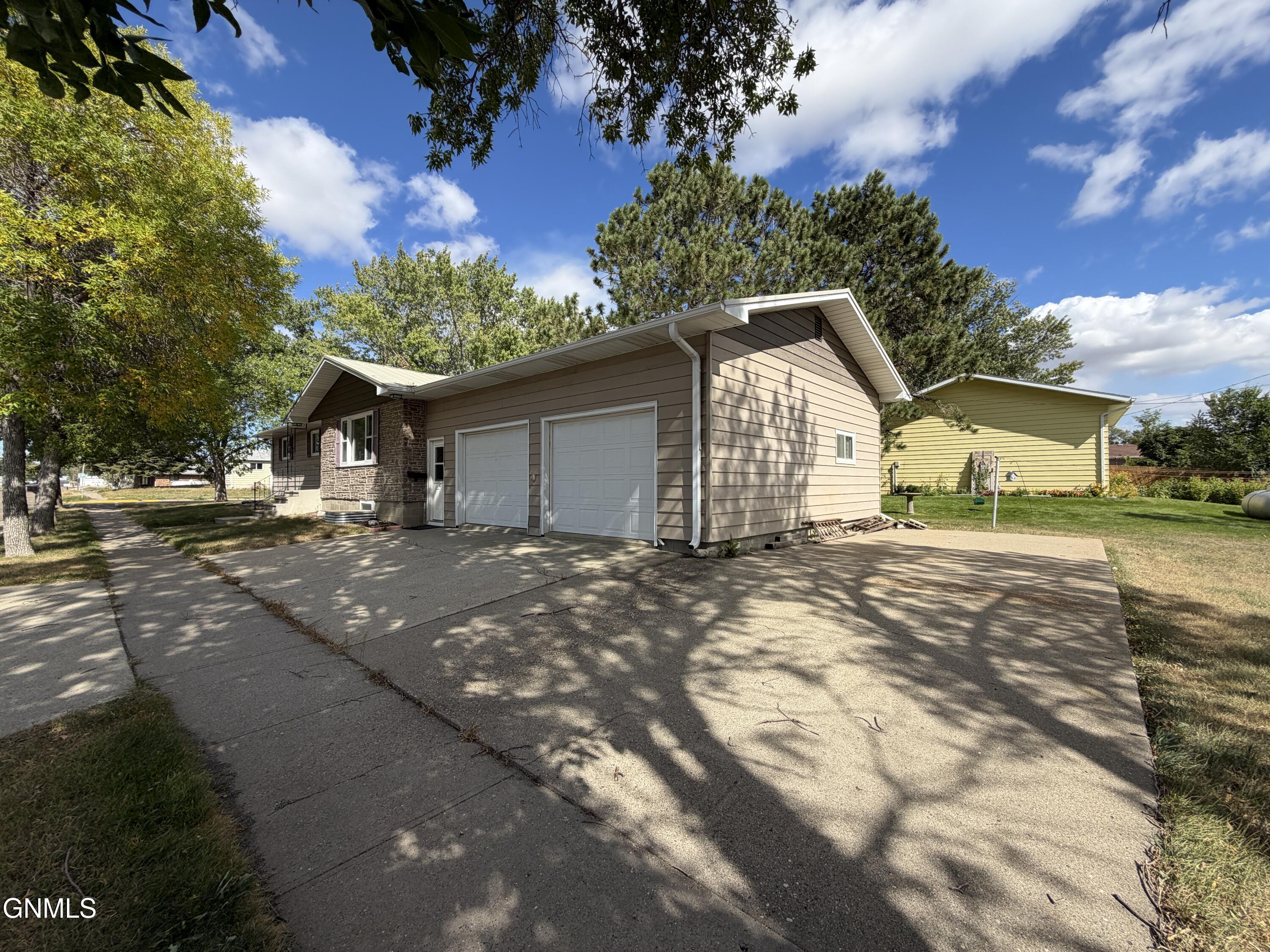 main property photo 46