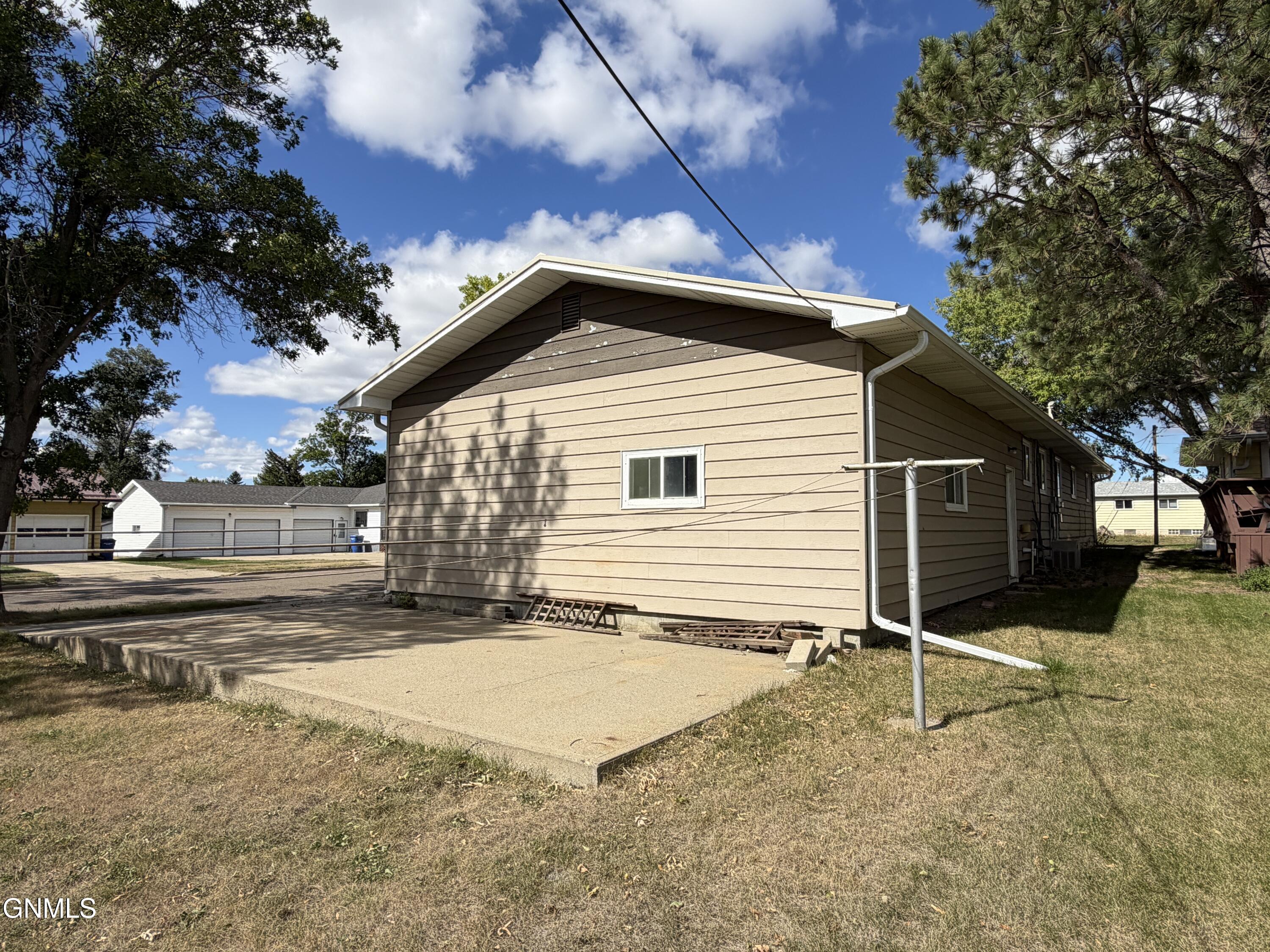 main property photo 47